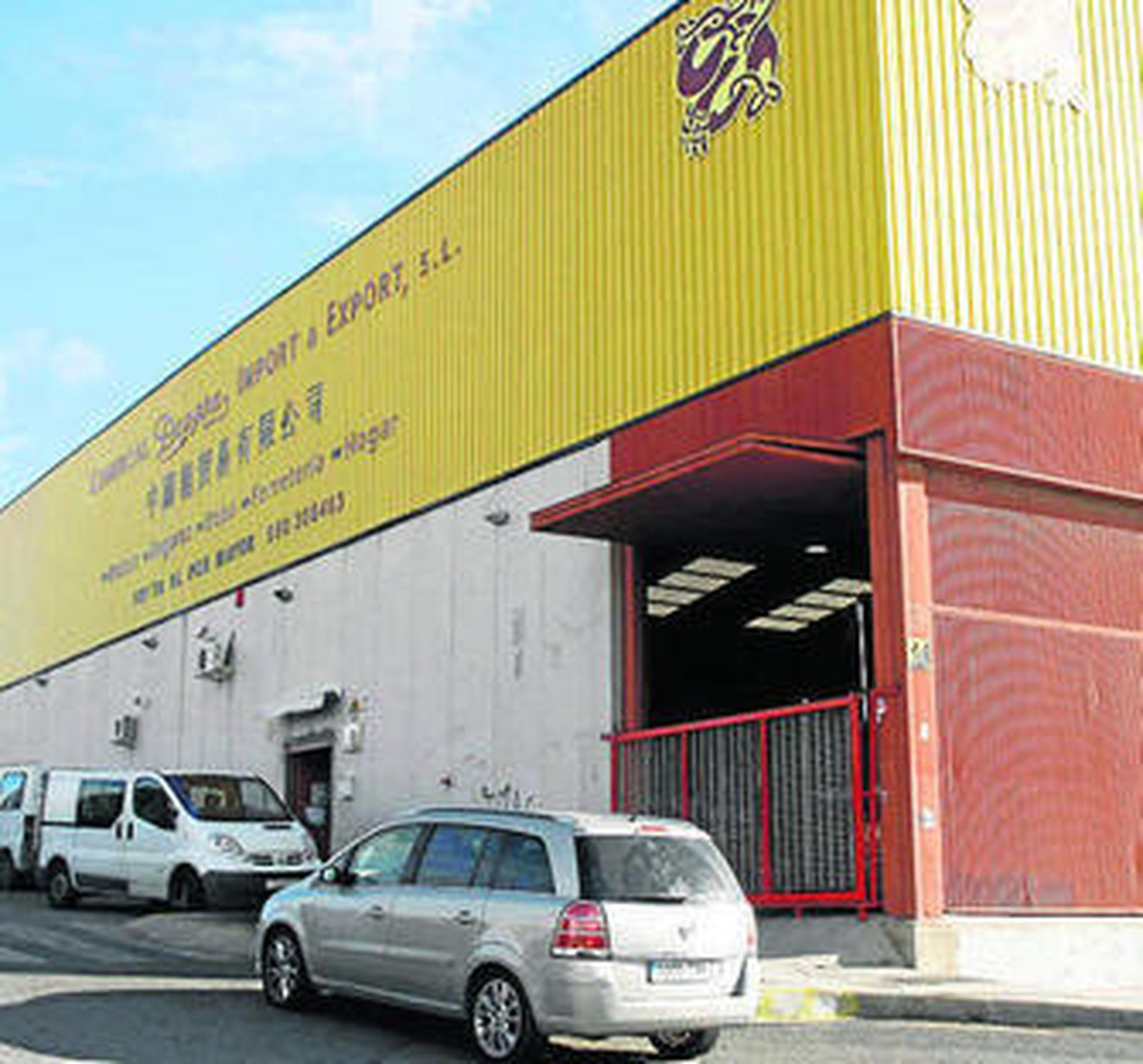 Nave en la que ocurrieron los hechos, en el polígono La Juaida de Viator.