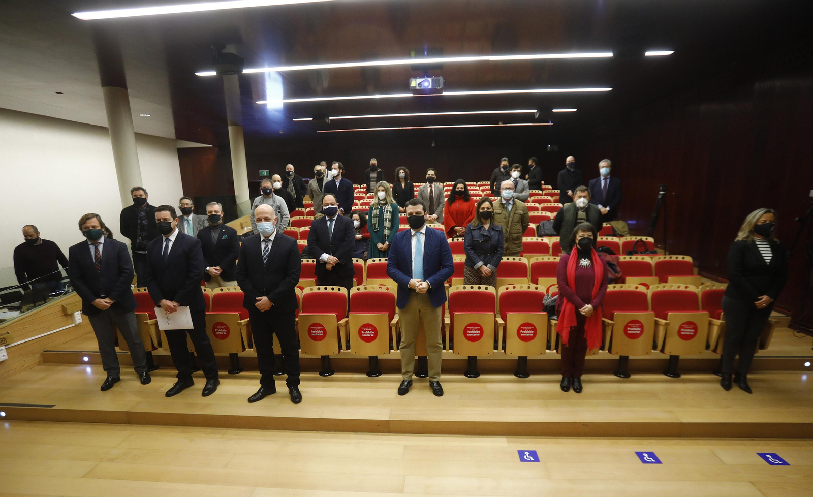 Foto de familia en la firma de adhesión al Consorcio de la Gastronomía Cordobesa.