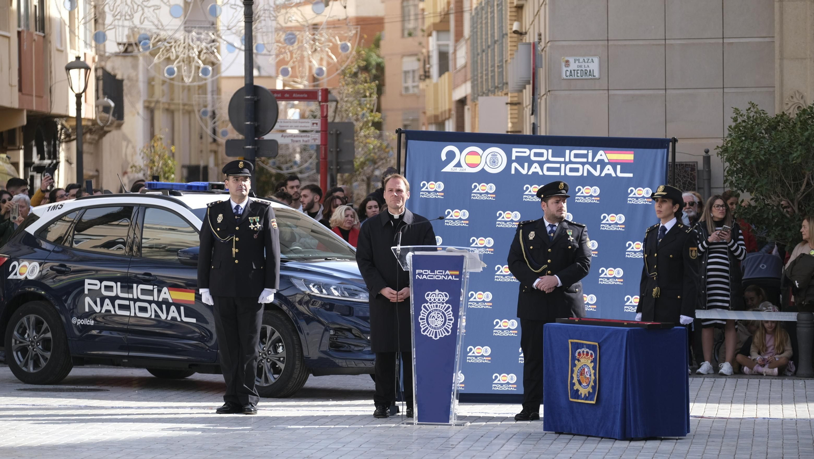Imágenes del acto del 200 aniversario de la Policía Nacional, en Almería