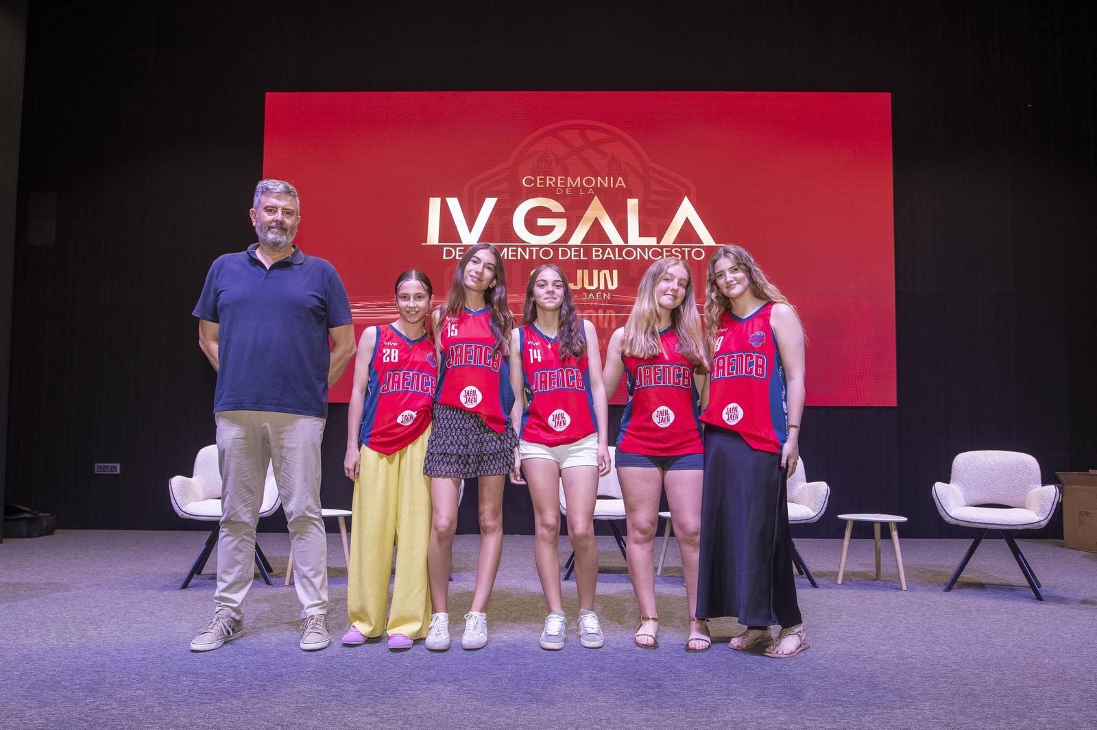 Valores y emoción en la IV Gala de Fomento del Baloncesto del Jaén CB, en imágenes