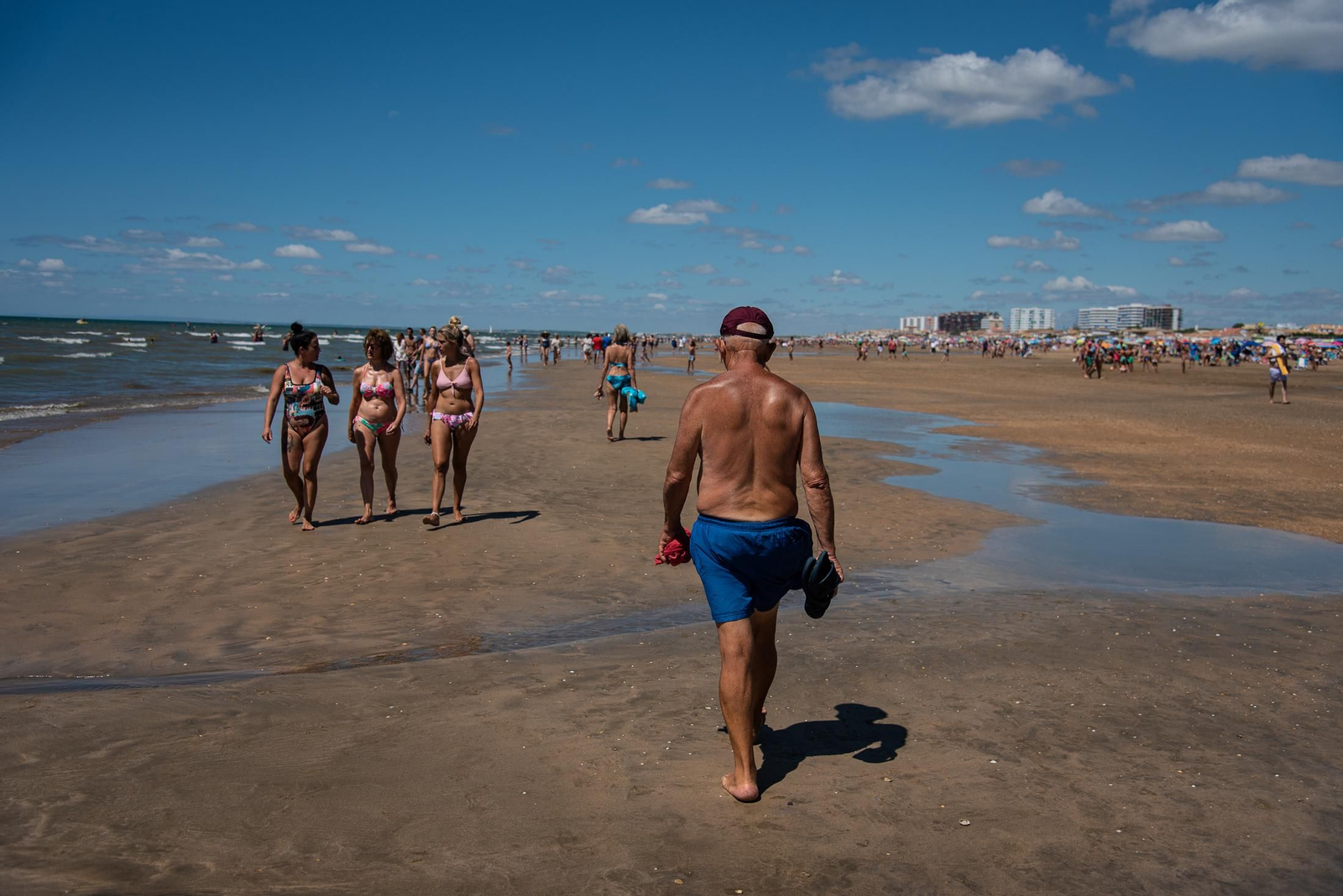 Imágenes del último fin de semana de agosto en las playas de Huelva