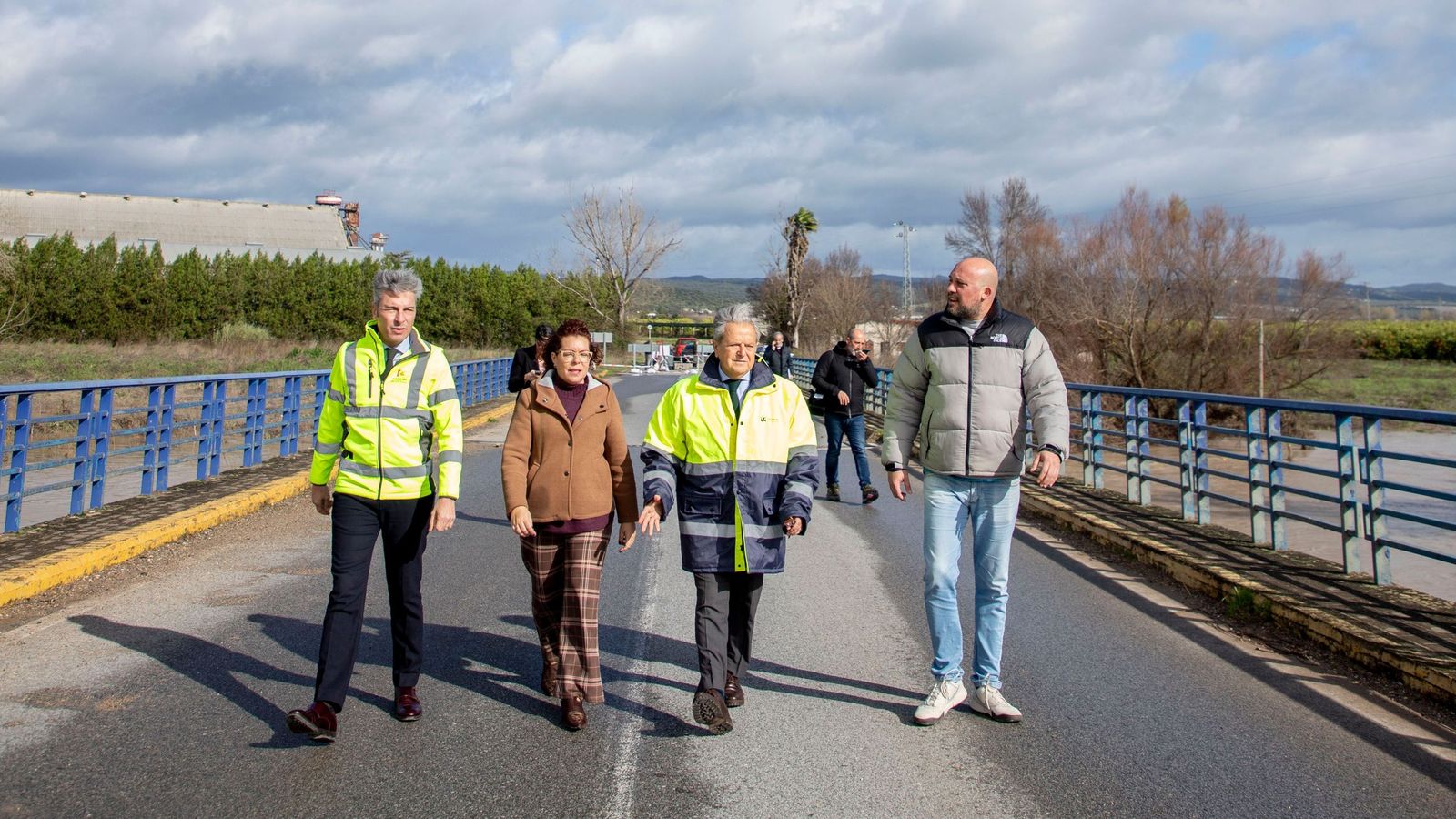 Puente sobre el río Guadalquivir en Almodóvar del Río, que se abrirá al tráfico el próximo lunes.