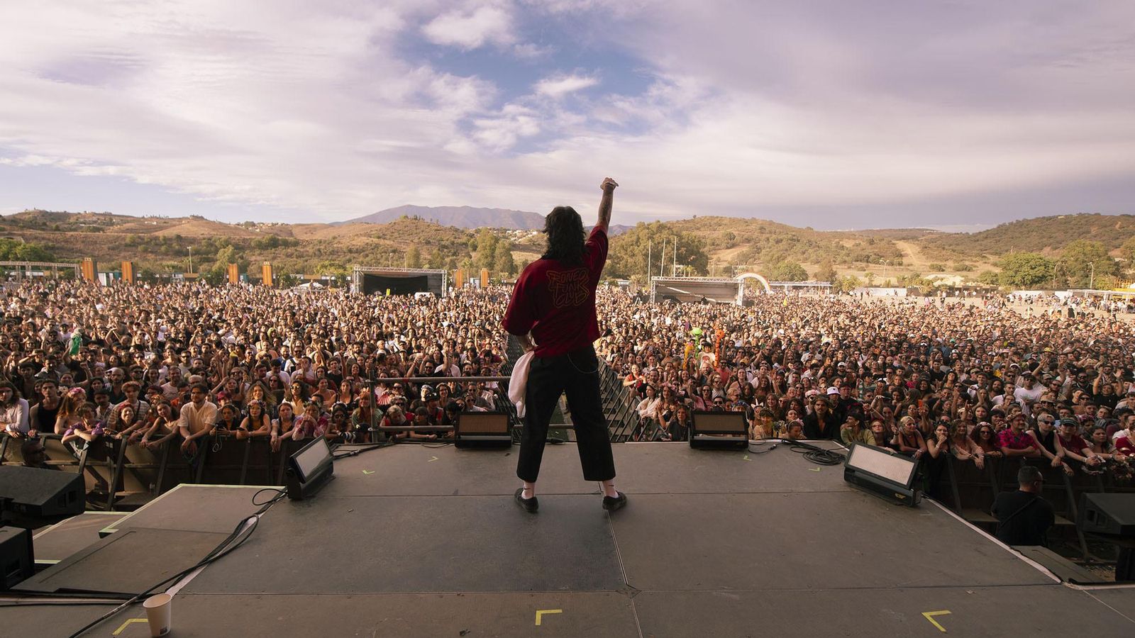 El público vibra con el concierto de La Plazuela.