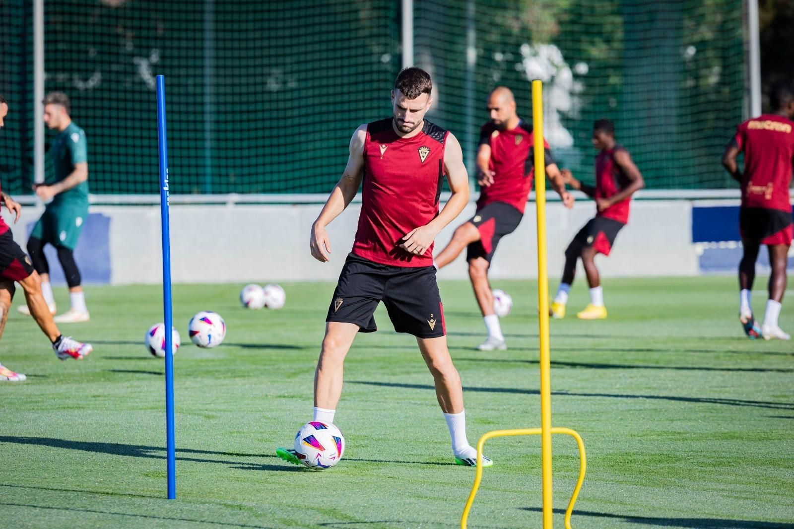 Las imágenes del primer entrenamiento del Cádiz CF en la temporada 2023/24