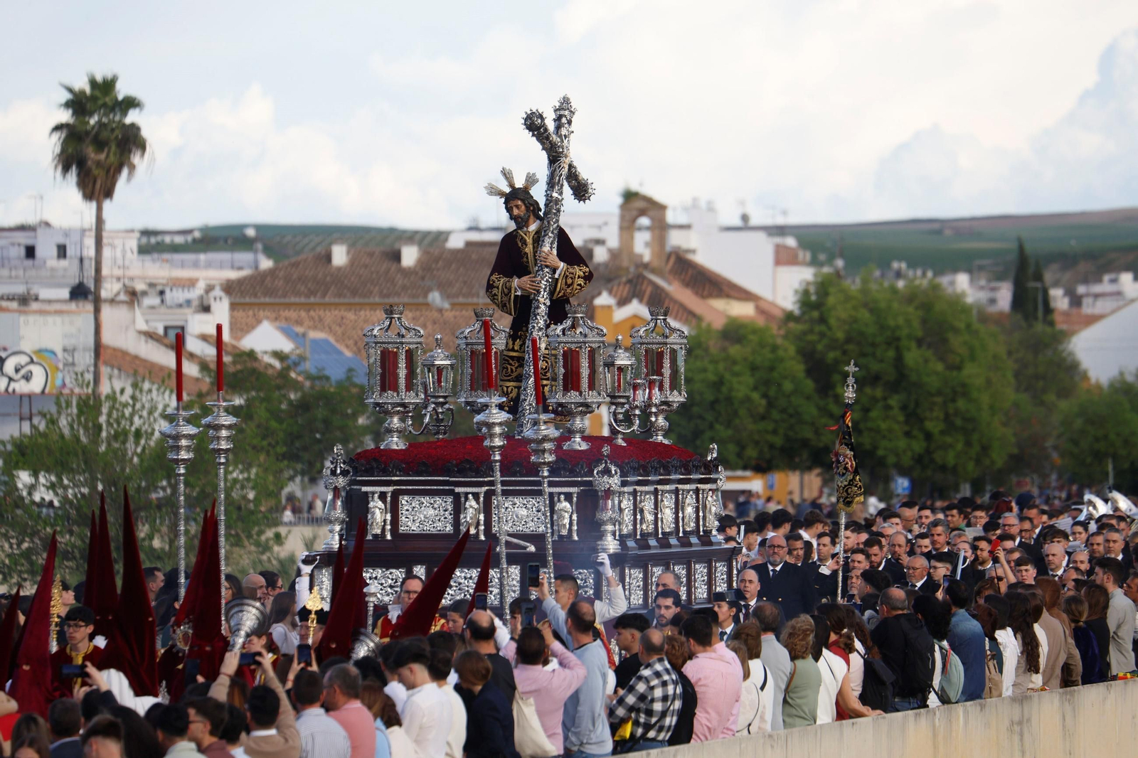 La procesión de la Vera-Cruz en este Domingo de Ramos de Córdoba, en imágenes