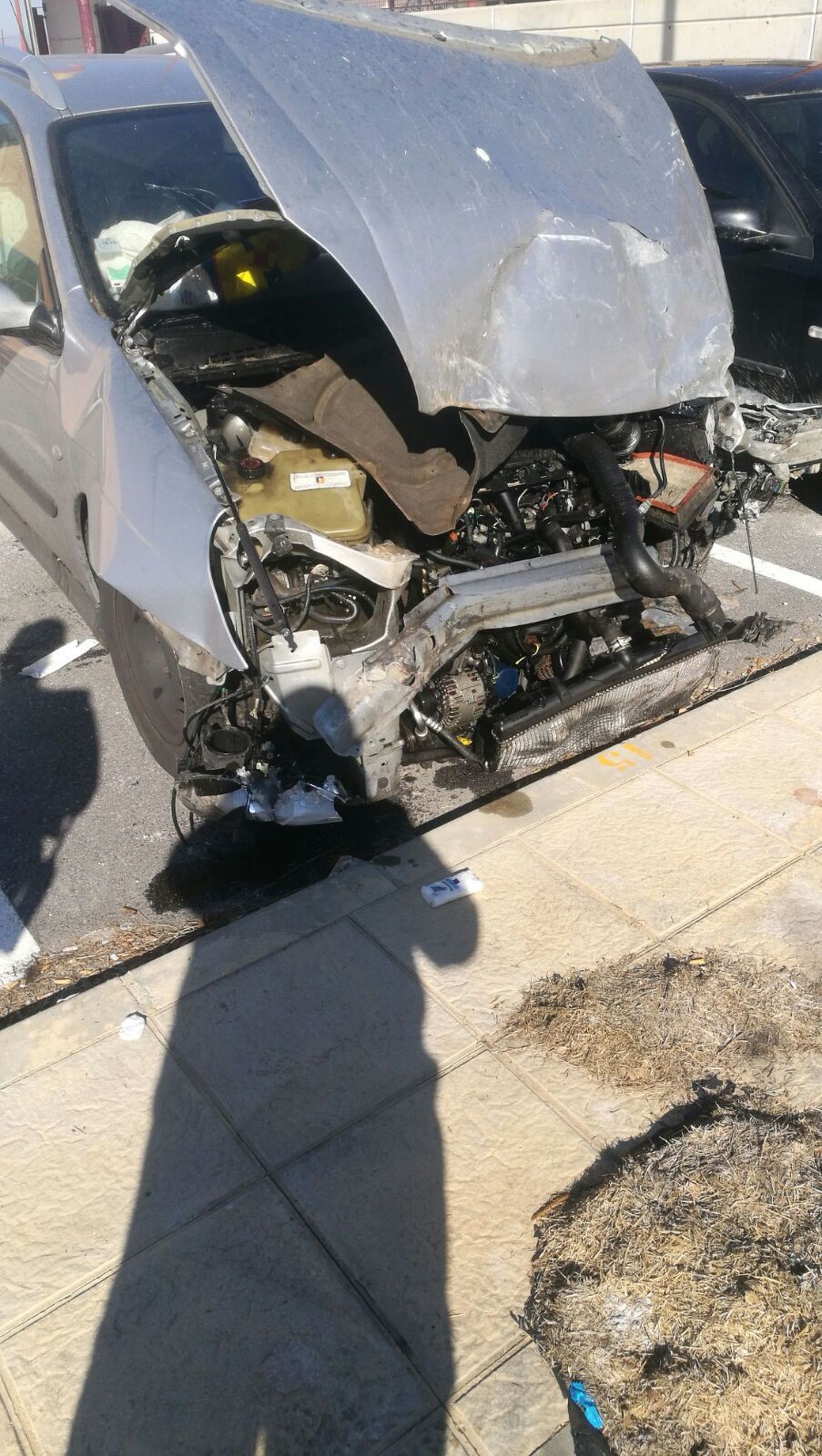 Estado en el que quedaron los vehículos tras el impacto.