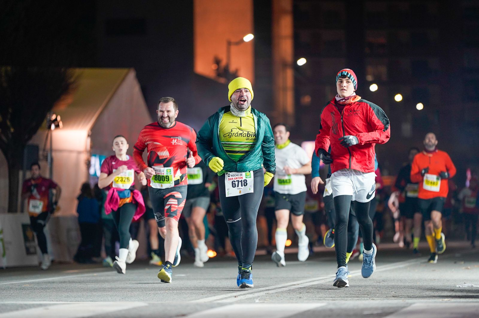 En imágenes: búscate en tu llegada a meta de la Carrera de San Antón 2026 (11)