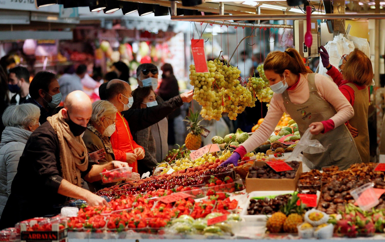 La mayoría de los expertos reconocen que comer frutas altamente coloreadas como los frutos rojos, pueden mejorar notablemente nuestra salud
