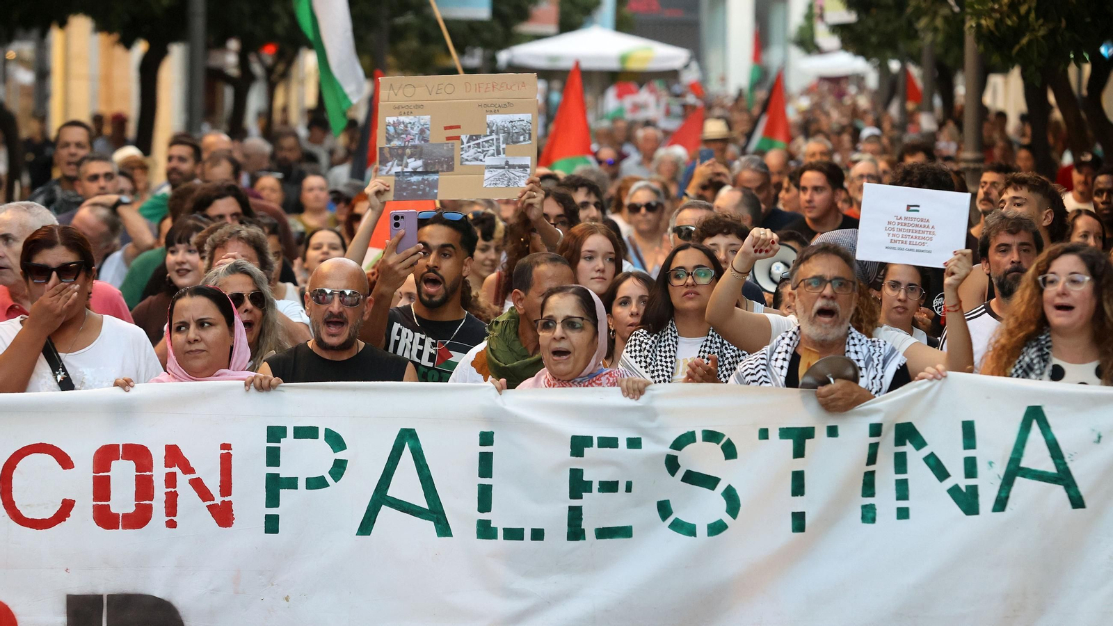 Cacerolada en Jerez para exigir la liberación de la flotilla de Gaza