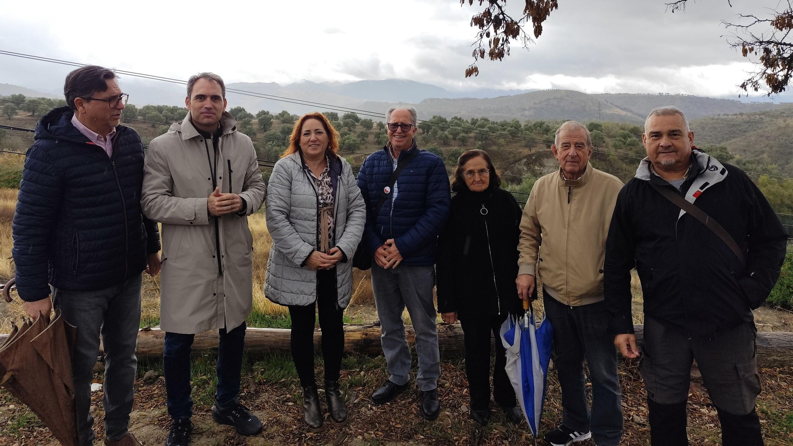 Izquierda Unida Granada ha visitado hoy el barrio granadino de El Fargue junto a representantes vecinales