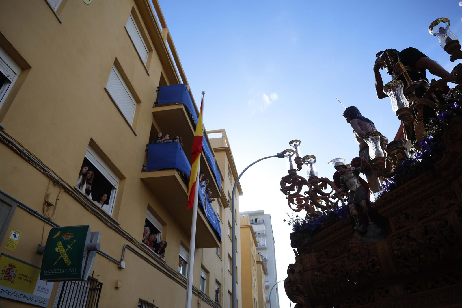 Fotos del Domingo de Ramos en La Línea: La Borriquita y Flagelación
