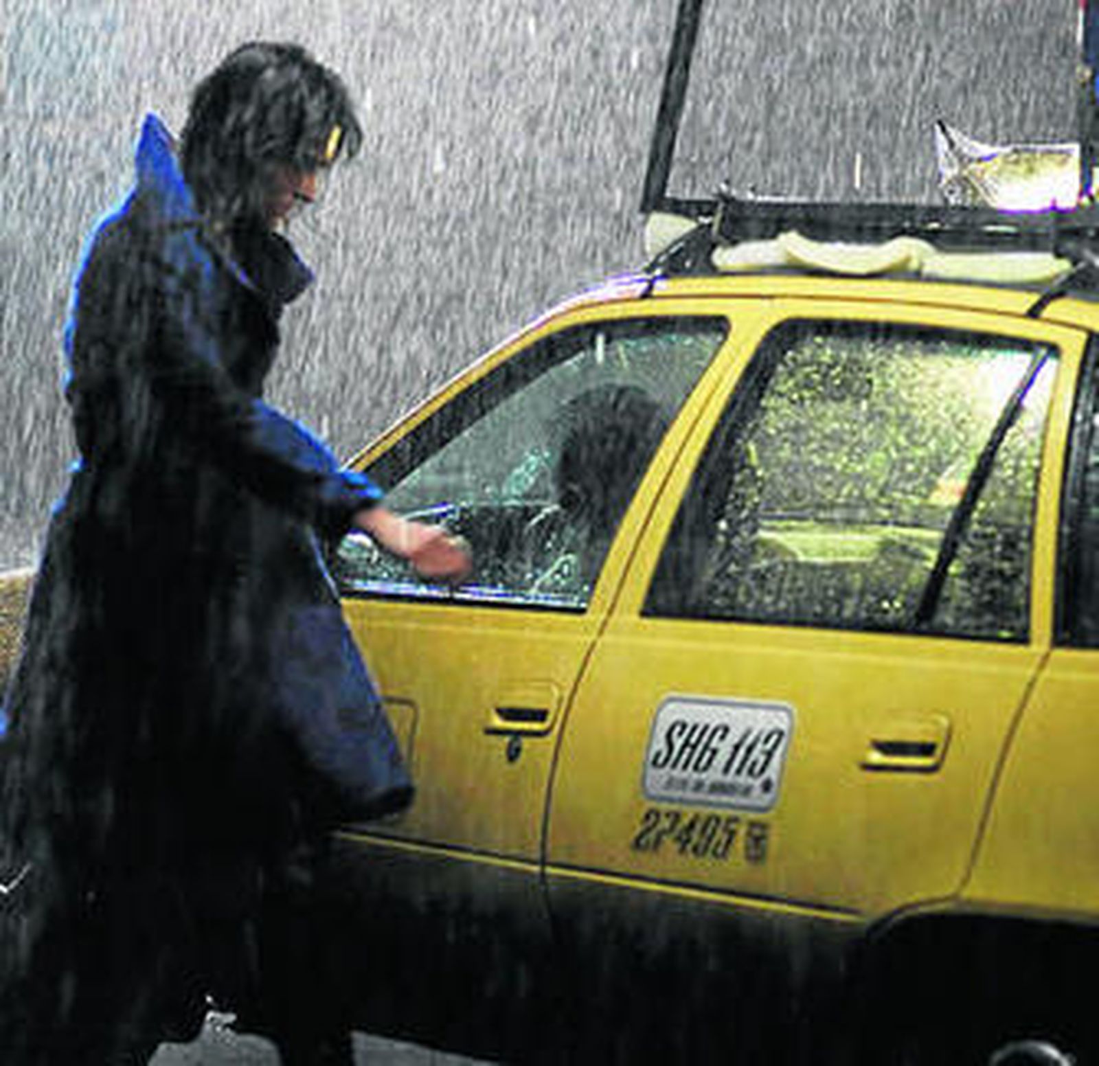 Fotograma extraído de 'La sangre y la lluvia'.