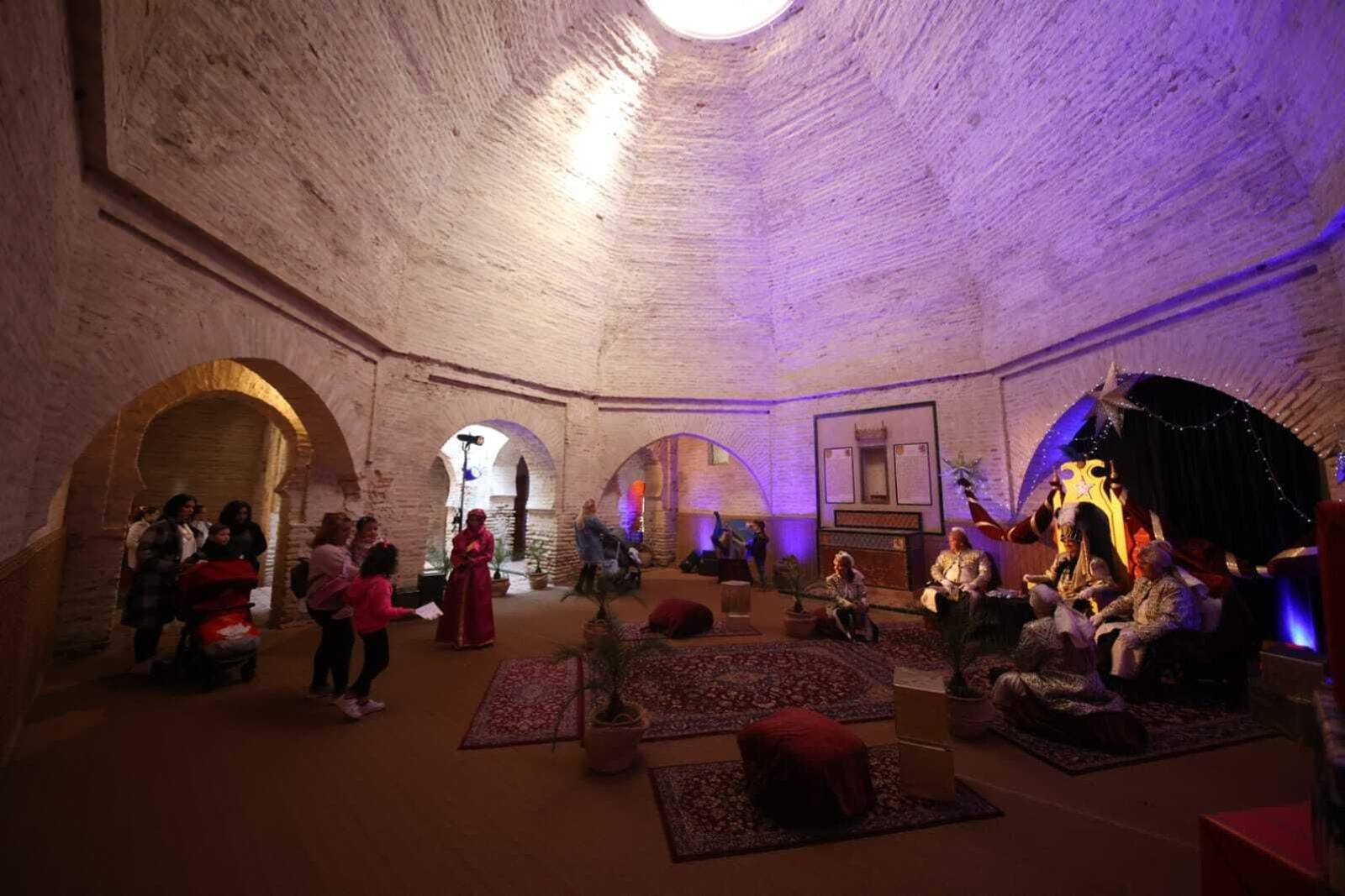 La Cartera Real recoge las cartas de los niños en el Alcázar