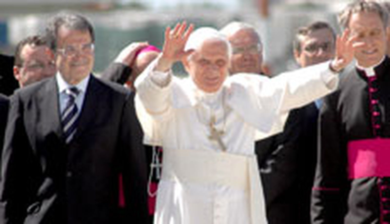 El Papa califica de "vergüenza" el abuso de los sacerdotes pederastas