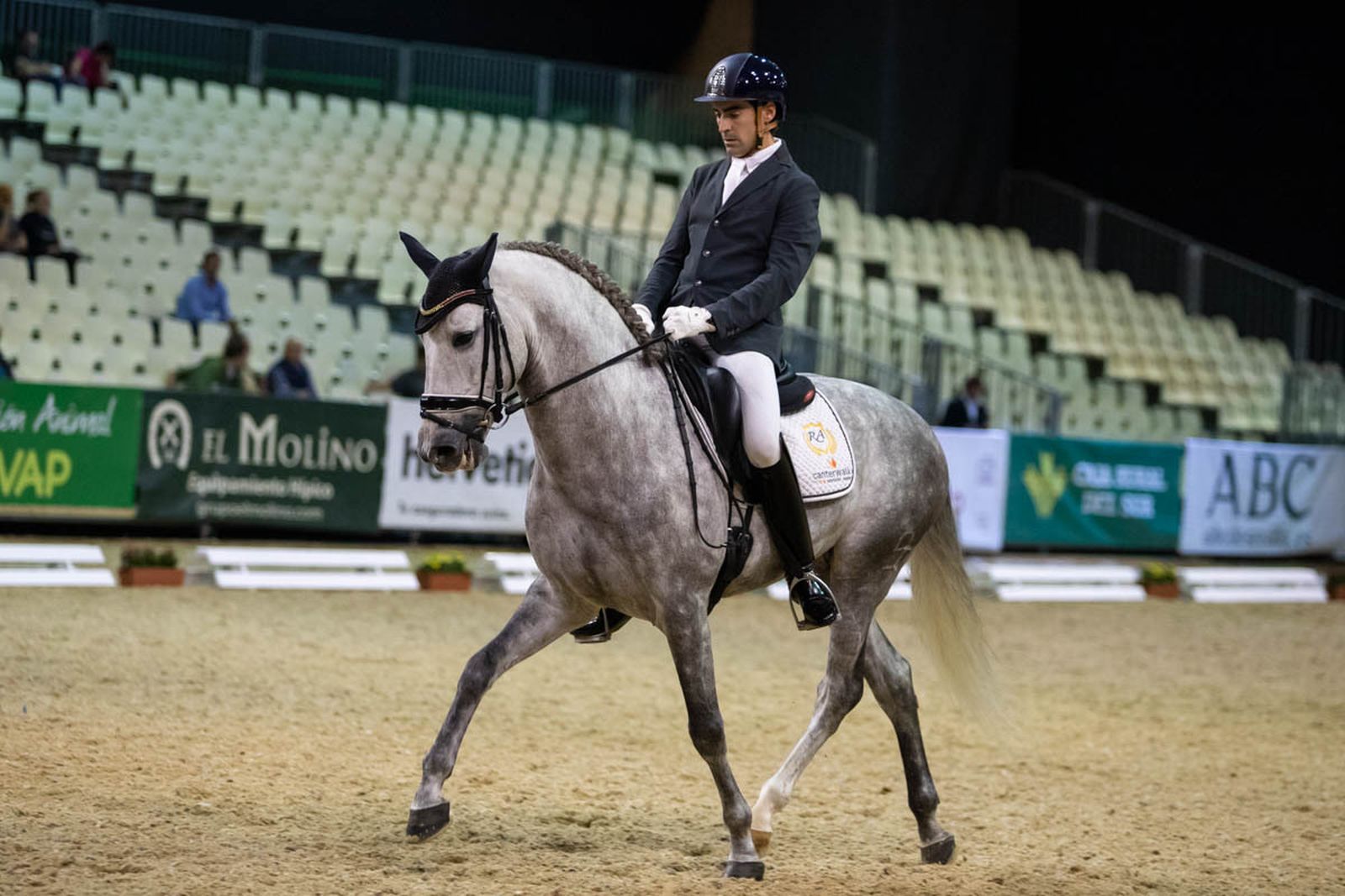 Muere en Sevilla el jinete Rubén Arrabé