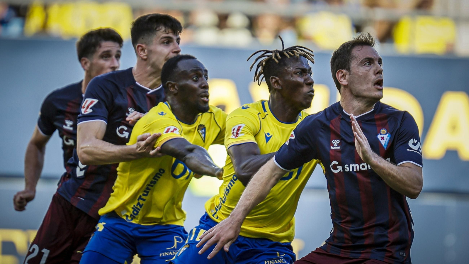 Búscate entre las fotos del partido Cádiz CF - SD Eibar