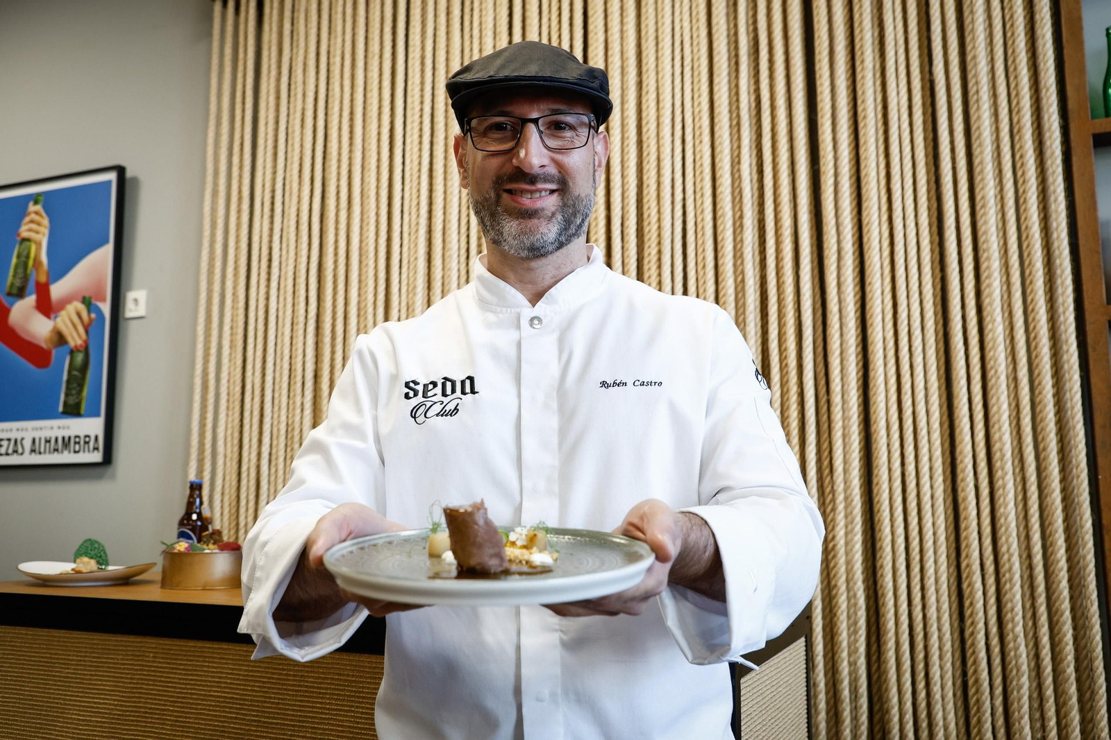 Las tapas, los chefs y la gala de premios de Saborea Sin Prisa de Cervezas Alhambra, en imágenes