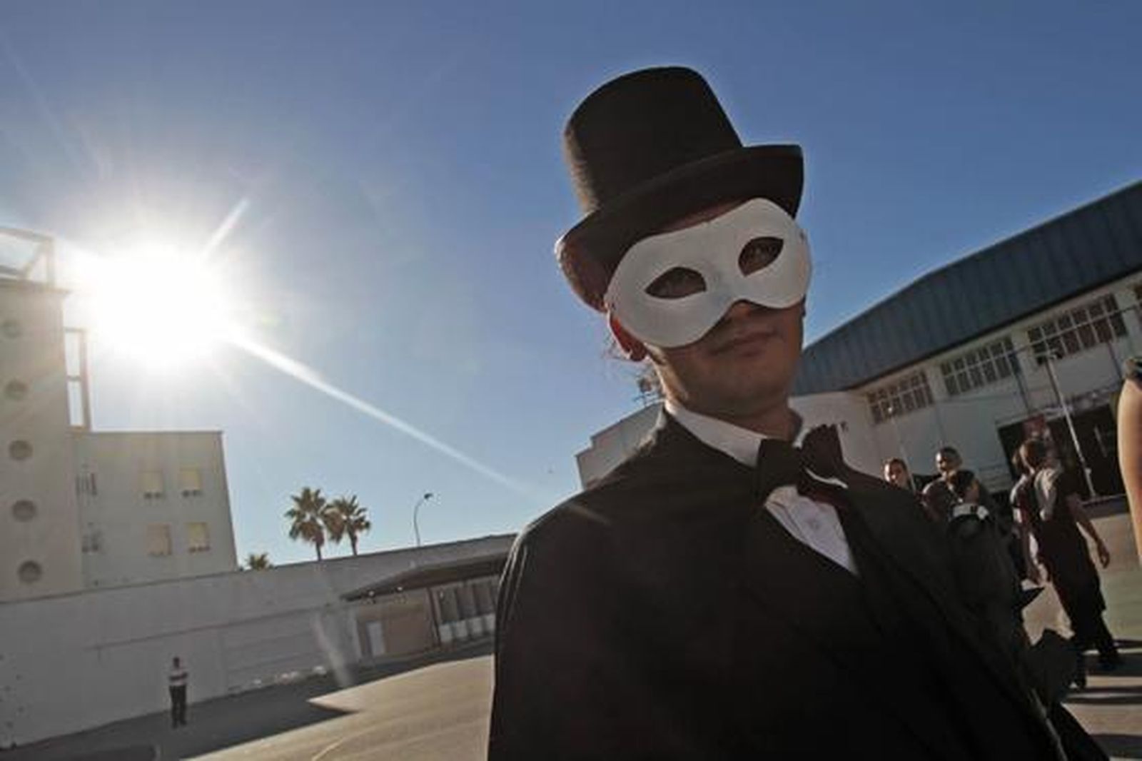 Cientos de jóvenes se acercan a la cultura japonesa en la inauguración del V Salón Manga de Cádiz. 

Foto: Lourdes de Vicente