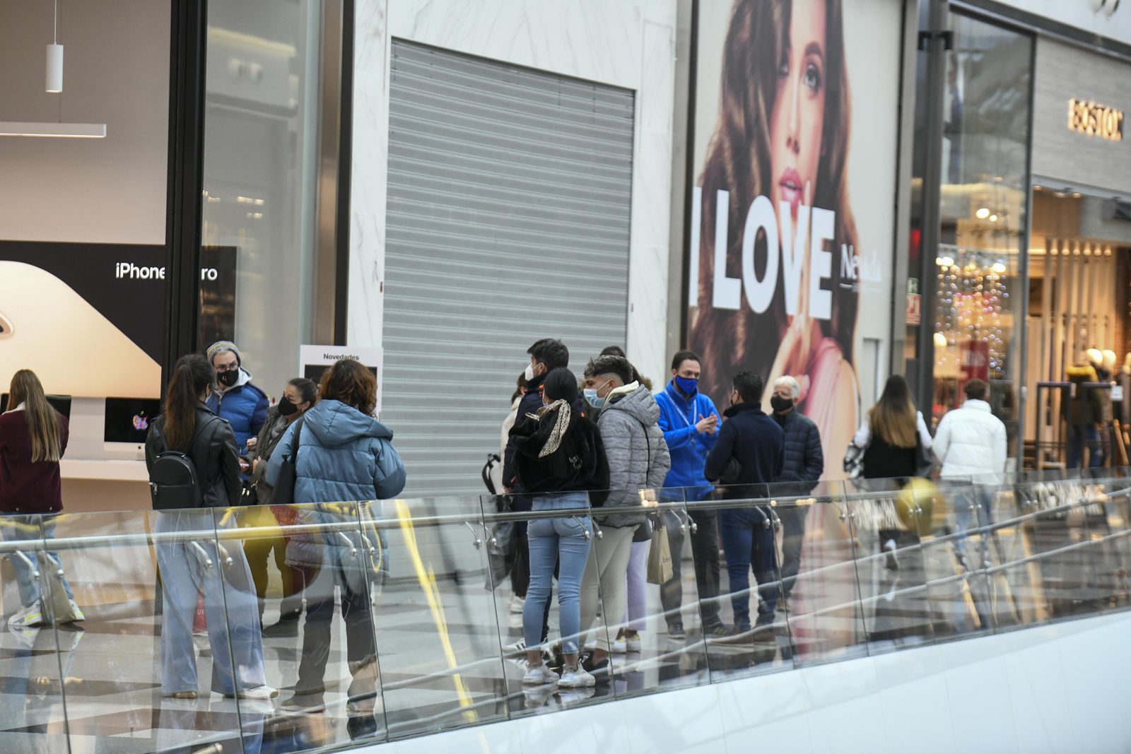 Fotos: las rebajas en el Nevada Shopping de Granada