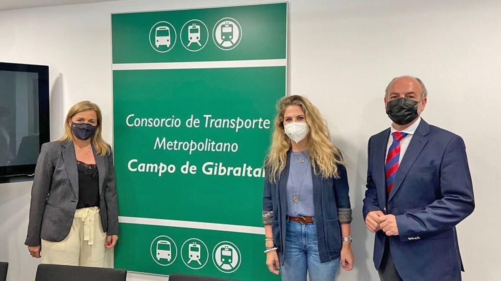 Reunión entre Ana Mestre, Ramón Aranda y Eva Pajares.