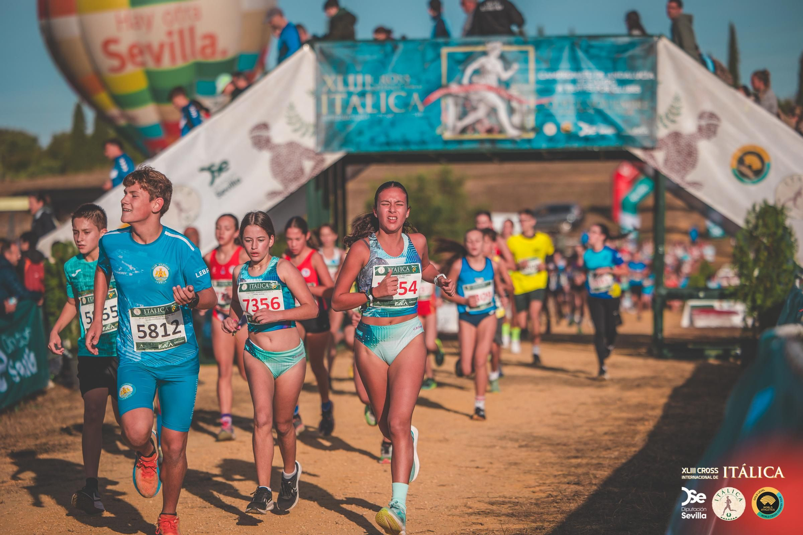 Búscate en las fotos del Cross de Itálica 2025 | 7
