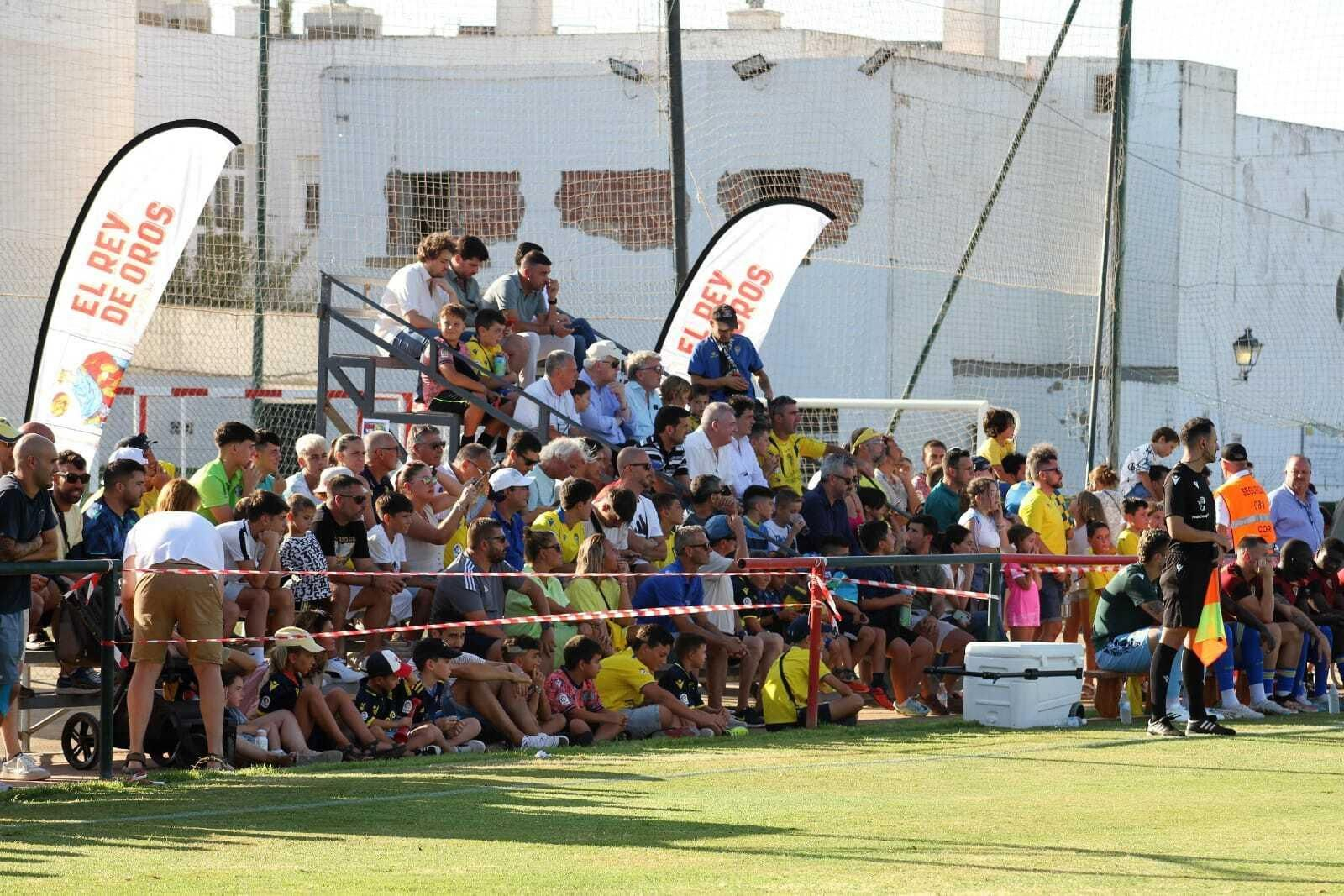 Barbate-Cádiz CF: Todas las imágenes del partido