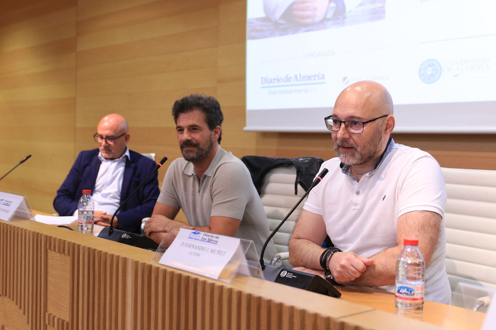 Diario de los Libros, con Fernando J. Múñez y su novela 'Antes se secará al tierra'