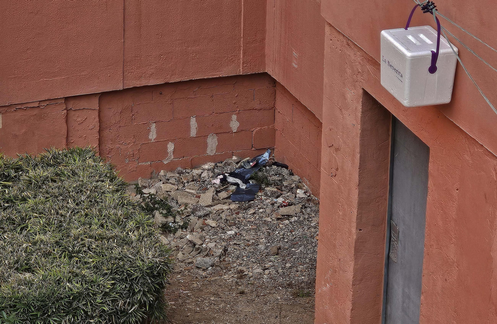 Fotos de los desperfectos en la barriada del Liang Shan Po en Algeciras
