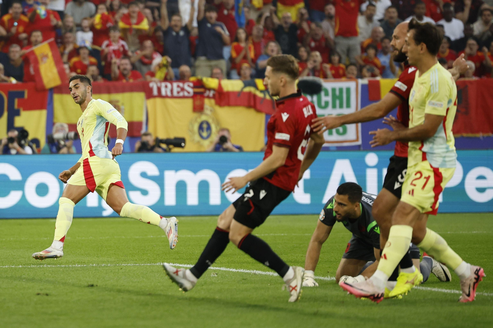 Las fotos del Albania - España