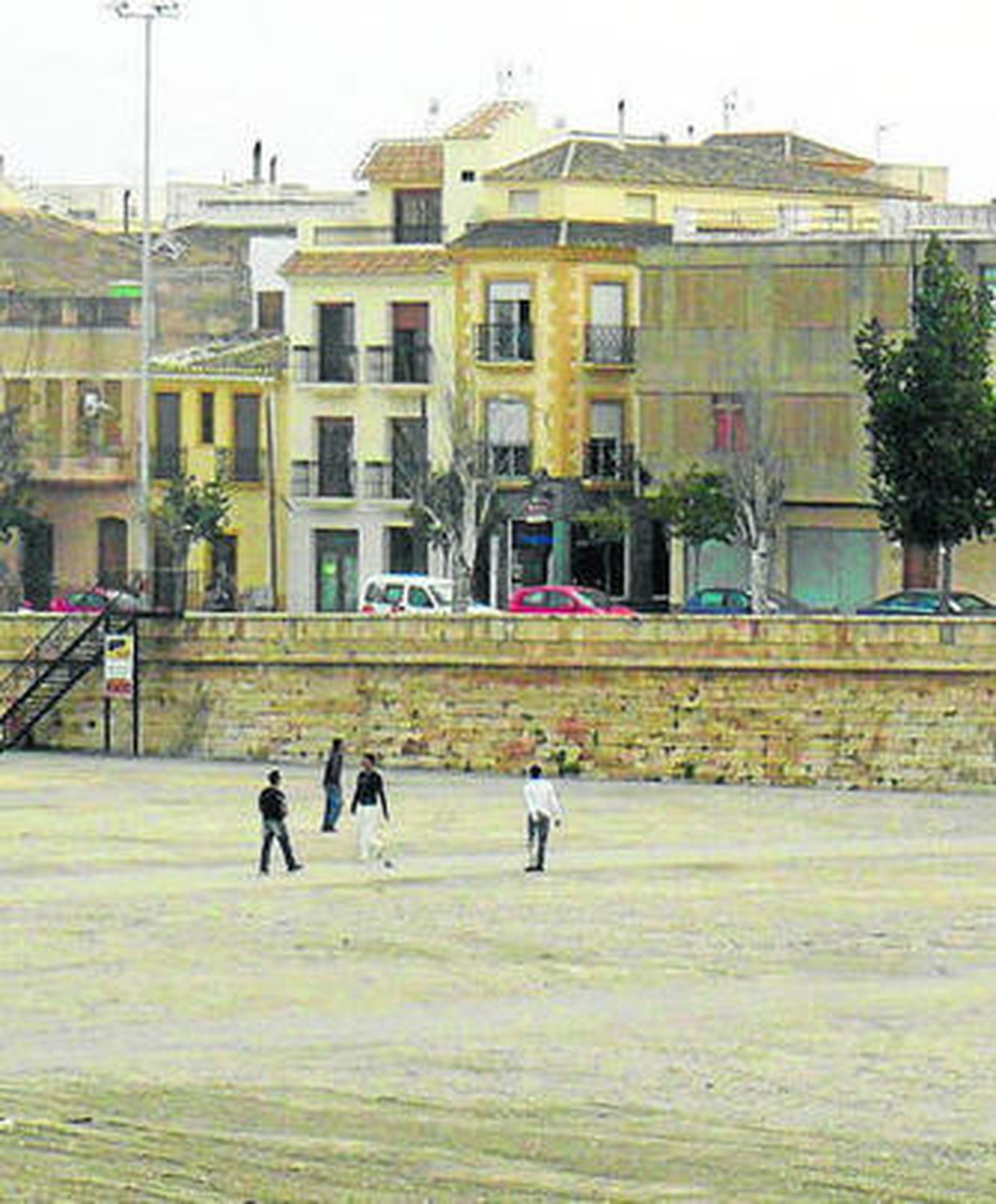El Ayuntamiento ha comenzado los movimientos de tierras en la rambla.