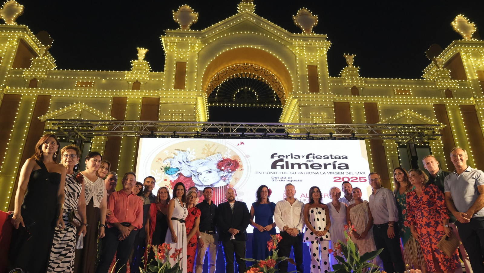 El pregón de la Feria de Almería 2025 y el encendido de la portada, en imágenes