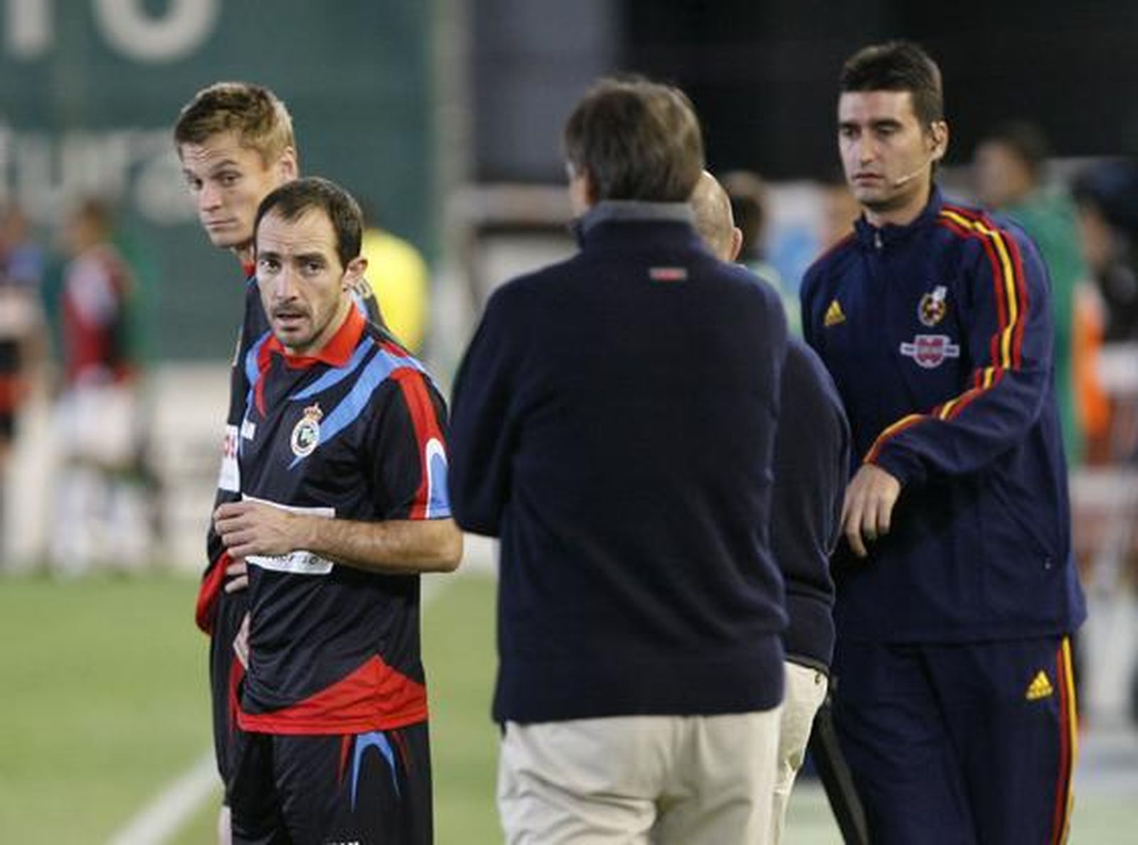 El Córdoba encarrila la clasificación para octavos de final de la Copa del Rey ante el Racing de Santander. / José Martínez