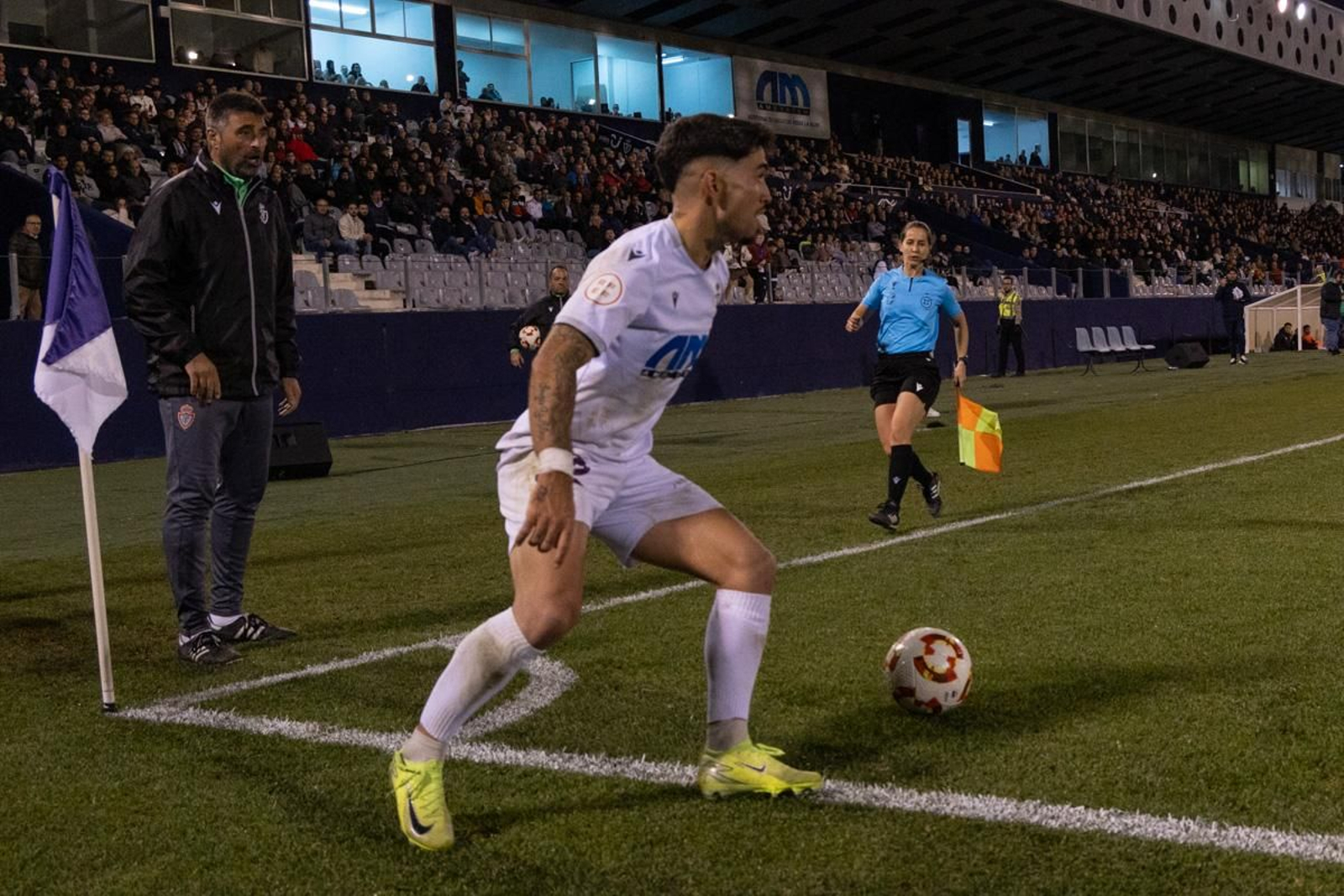 La euforia de la victoria in extremis del Real Jaén ante el Marbellí, en imágenes