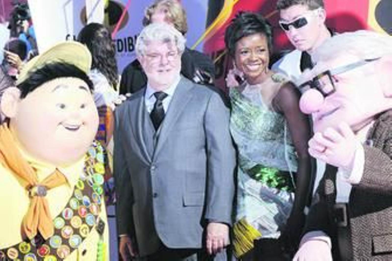 El director George Lucas fue recibido por héroes de las cintas de Pixar a su llegada a Venecia.