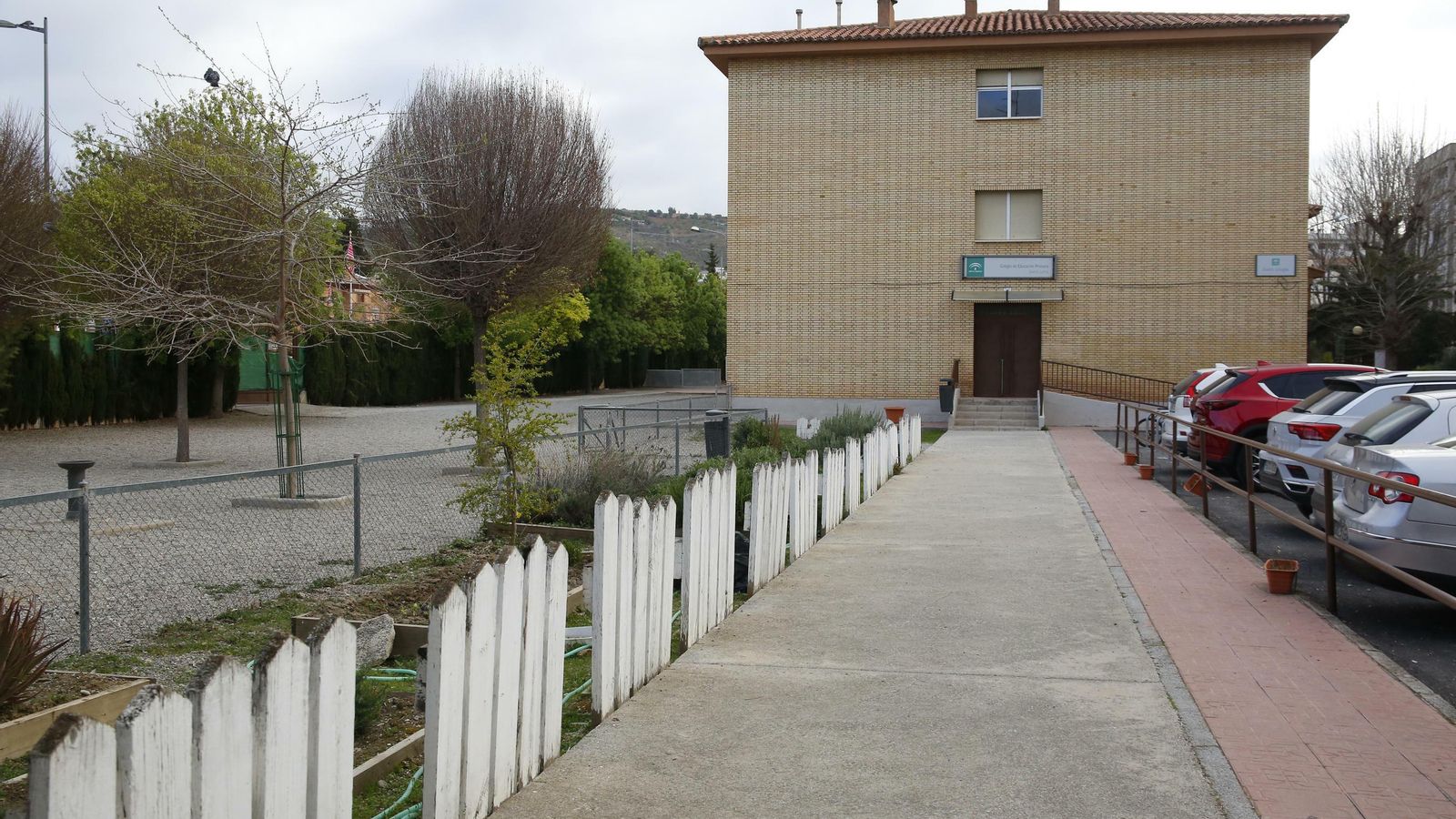 Acceso al CEIP García Lorca.