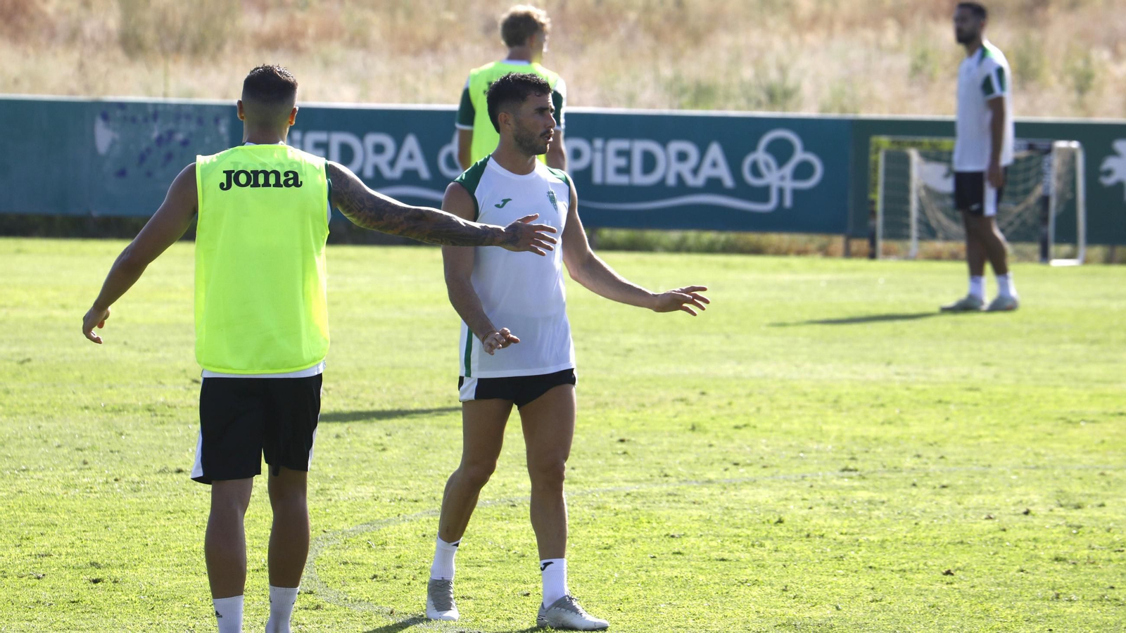 Jacobo González, en un entrenamiento de pretemporada del Córdoba CF.