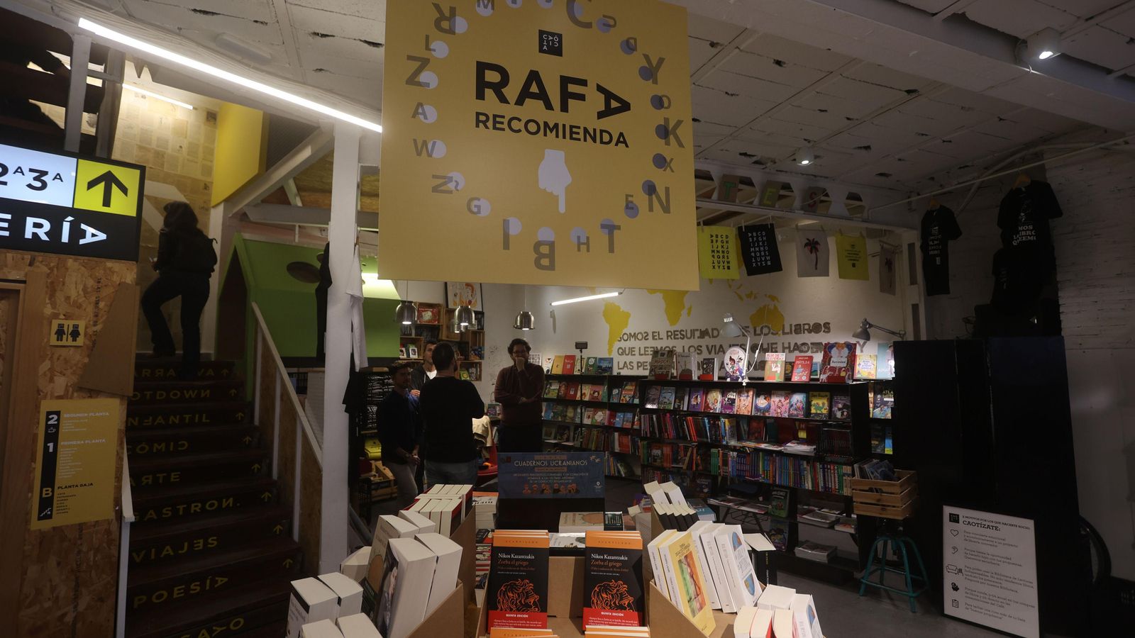 El cartel con las recomendaciones de "Rafa" y el rosco que asemeja al popular concurso.