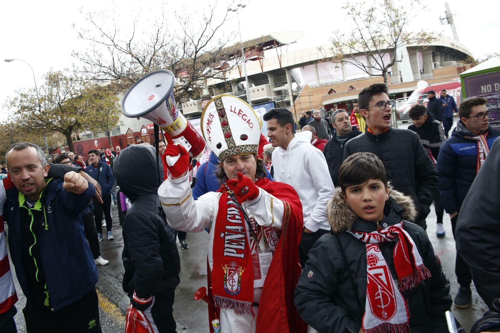 Las fotos de la afición malaguista en Granada