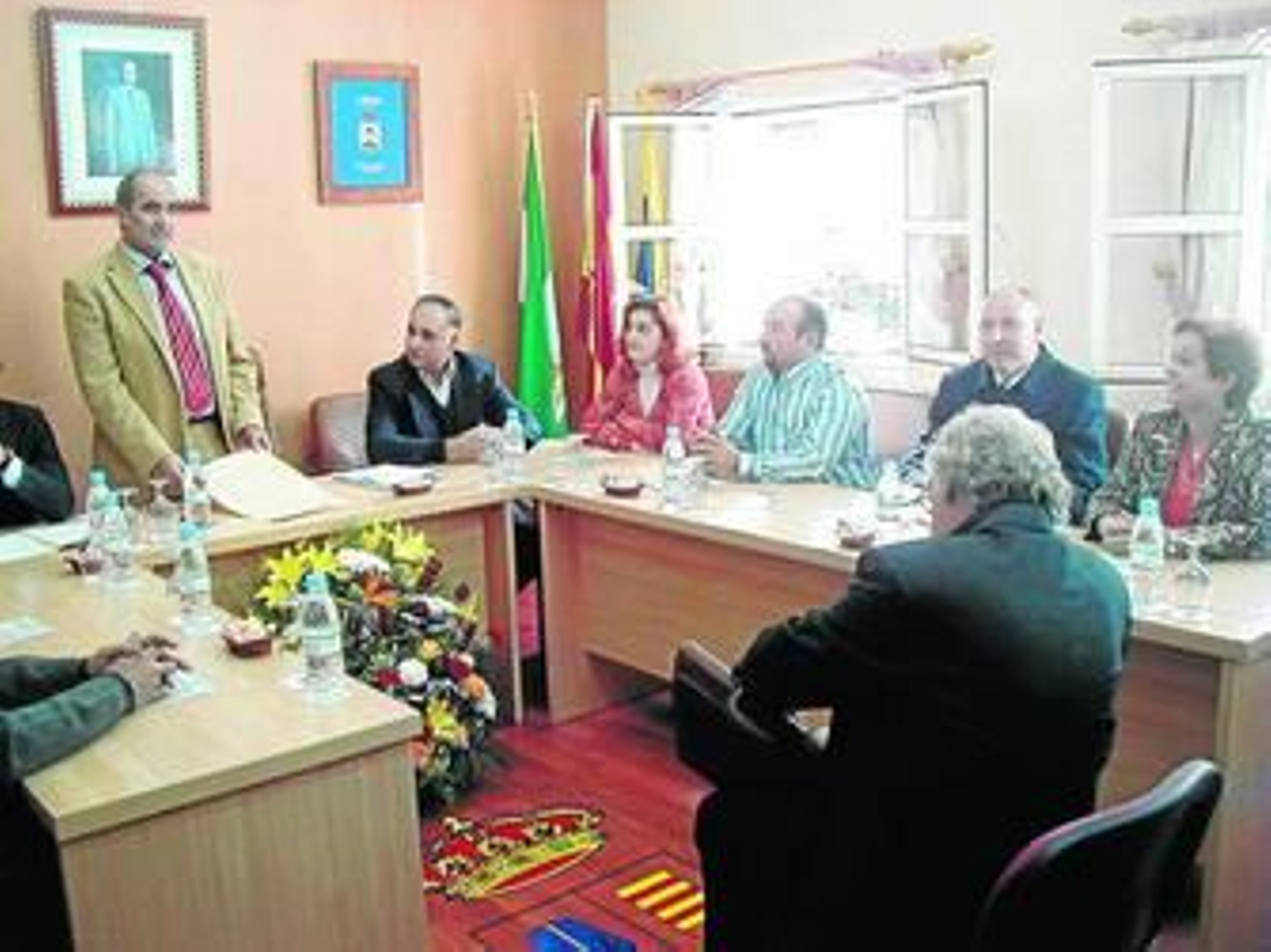 José Luis Navas durante el Pleno que nombró hijo predilecto al escritor Fernández.