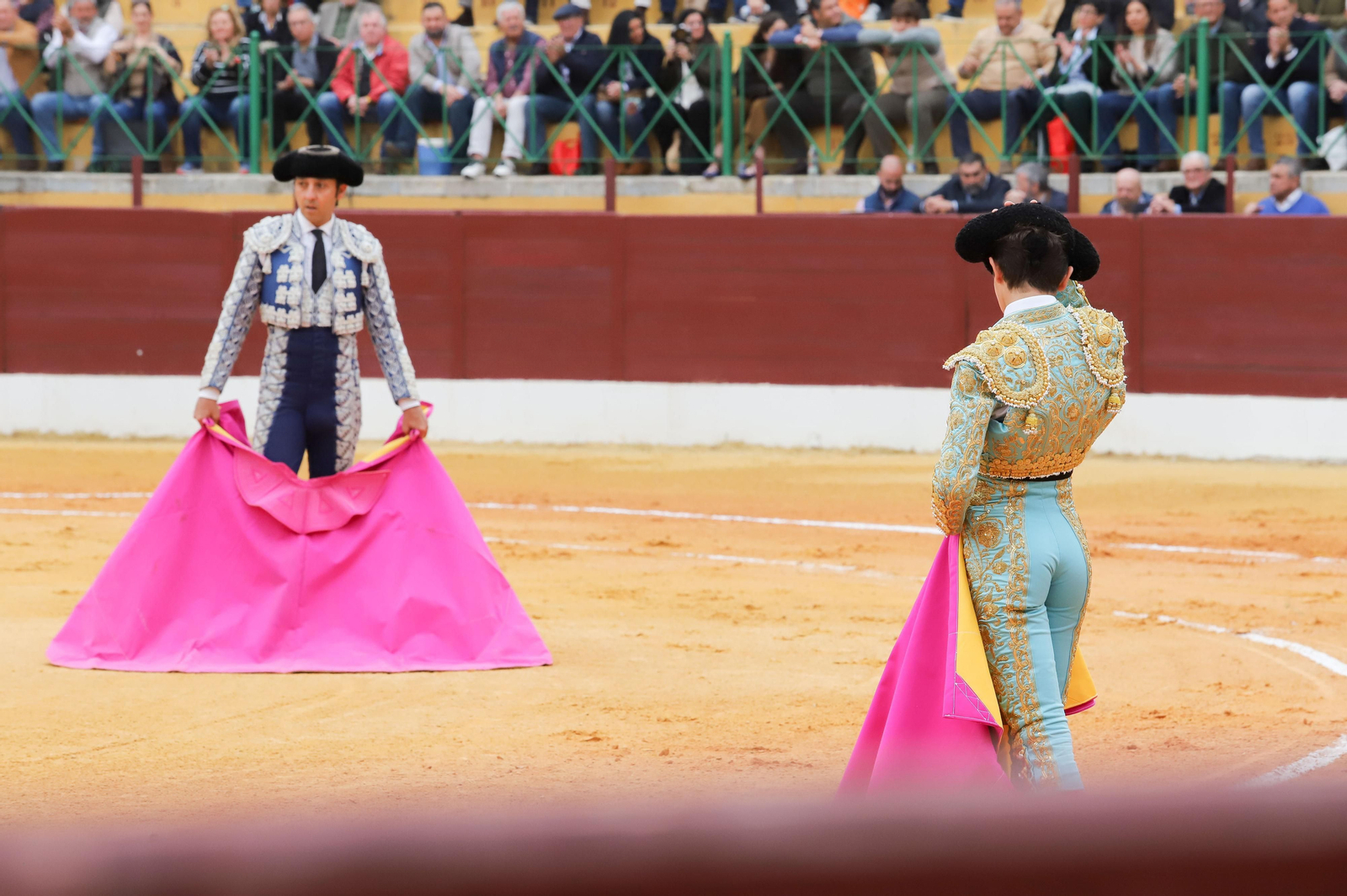 Imágenes de la novillada previa a la Semana Santa en la plaza de toros de La Línea