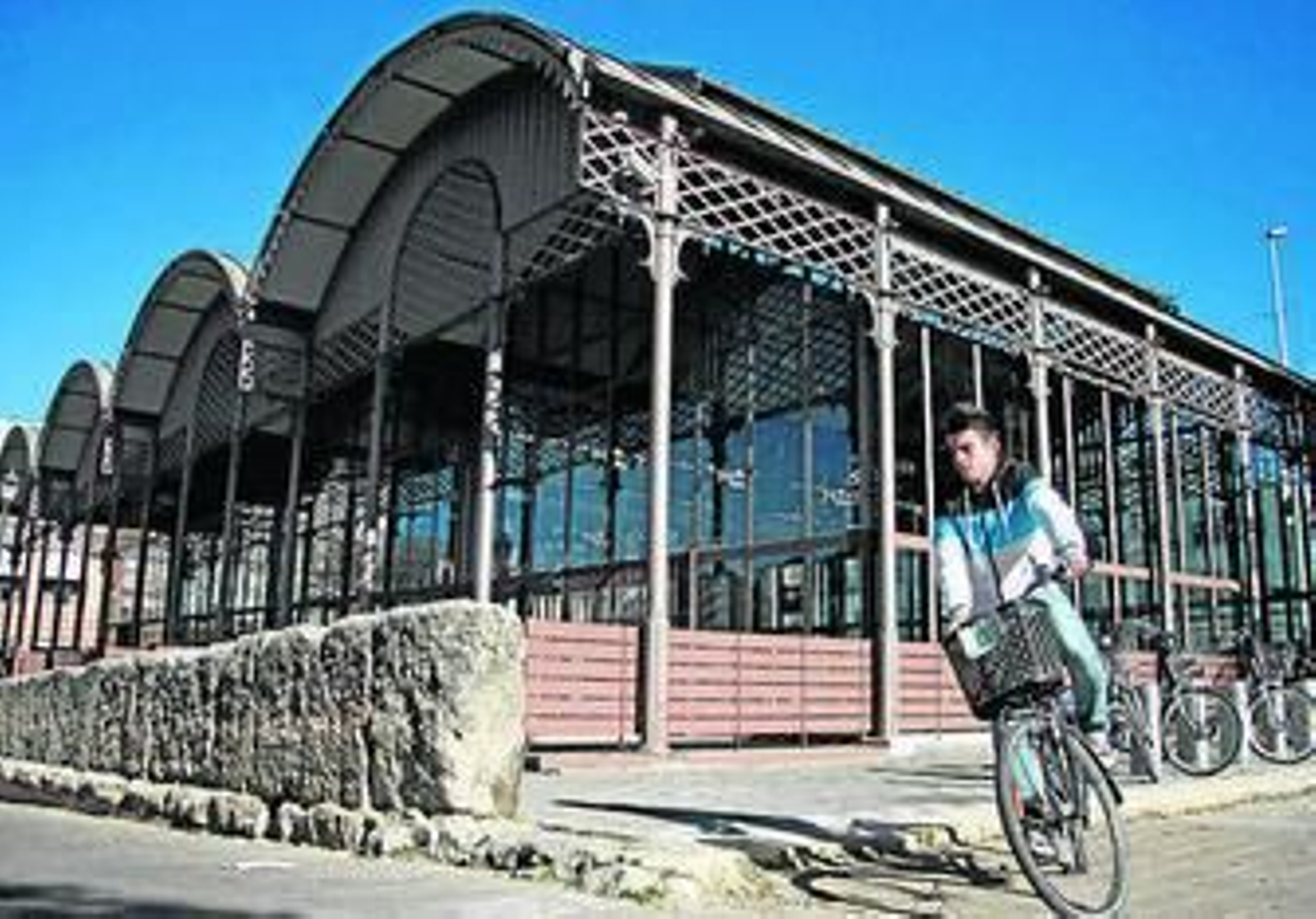 Las naves del Barranco que albergarán el mercado 'gourmet'.