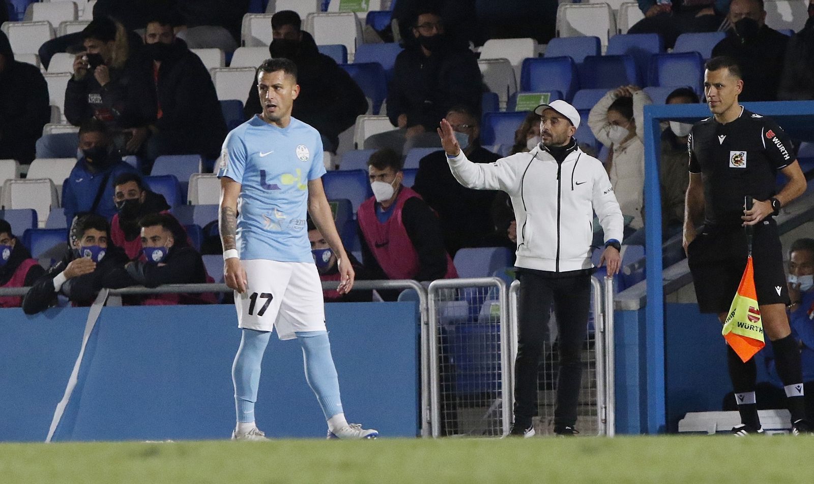 Las imágenes de la histórica visita del Sevilla FC al Ciudad de Lucena