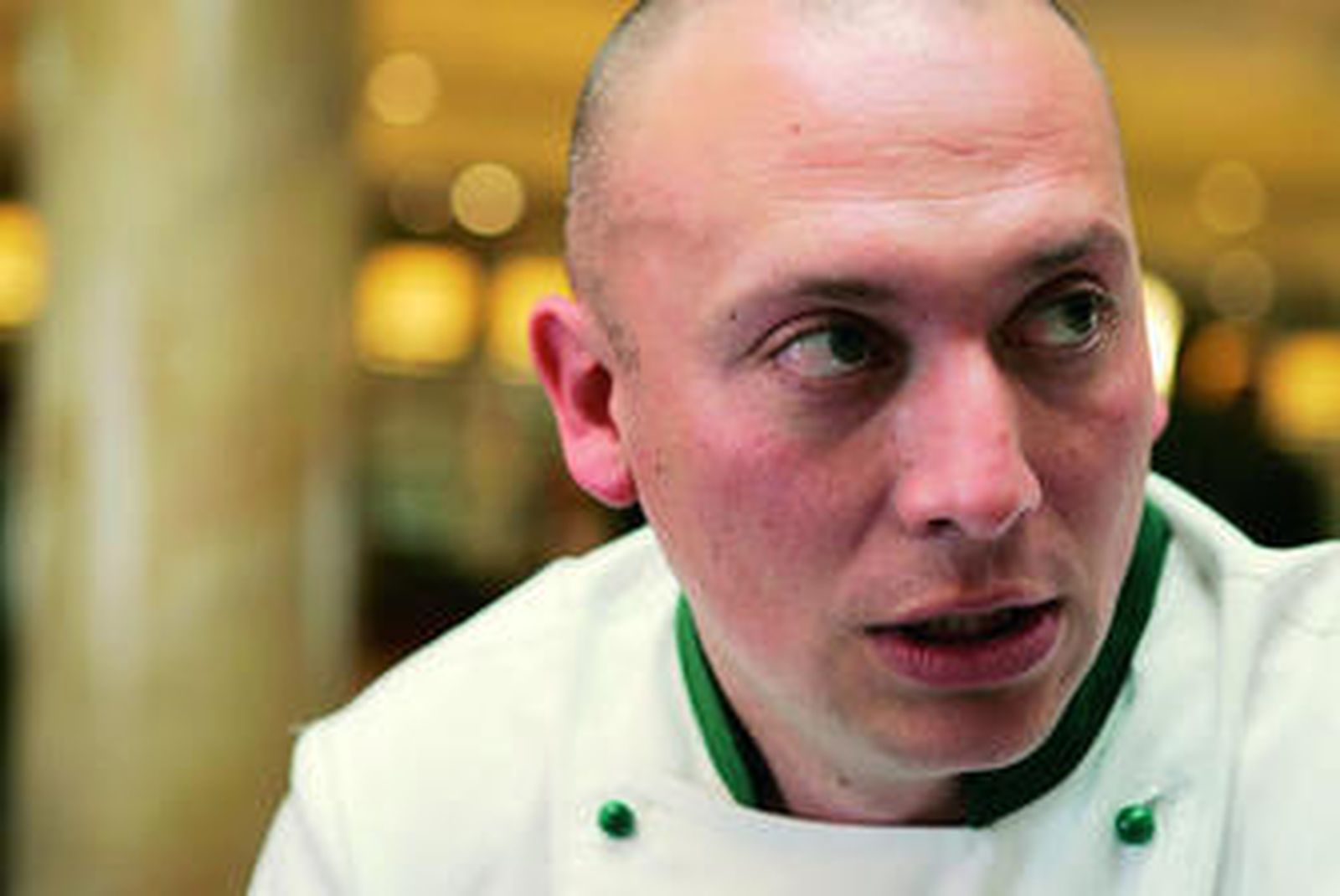 Manuel Arroyo forma parte de la cocina del Hotel San Antón de Granada.