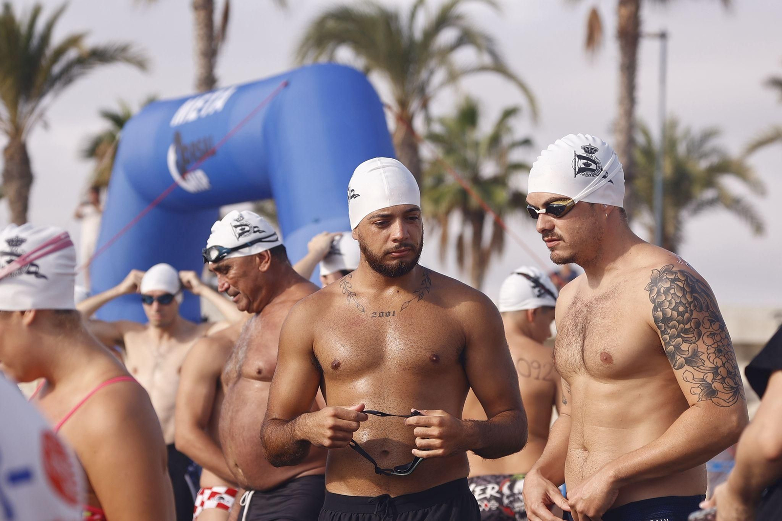 La Travesía a Nado Memorial Tomás García Zamudio de Málaga, en imágenes