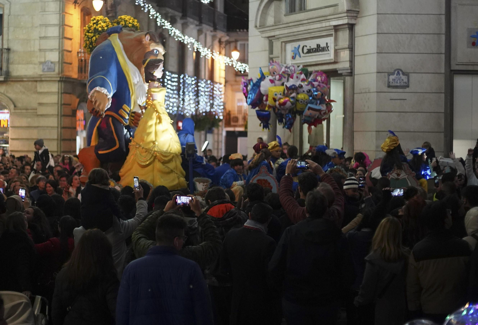 La cabalgata de los Reyes Magos de Granada, en imágenes