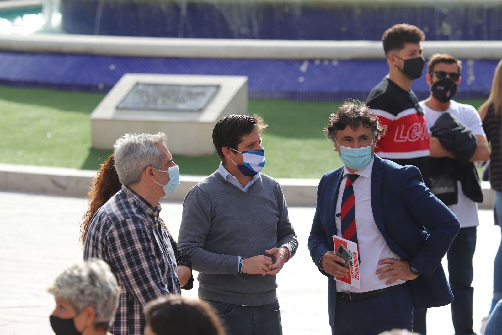 Imágenes de la concentración de los hosteleros de Huelva para reclamar ayudas.