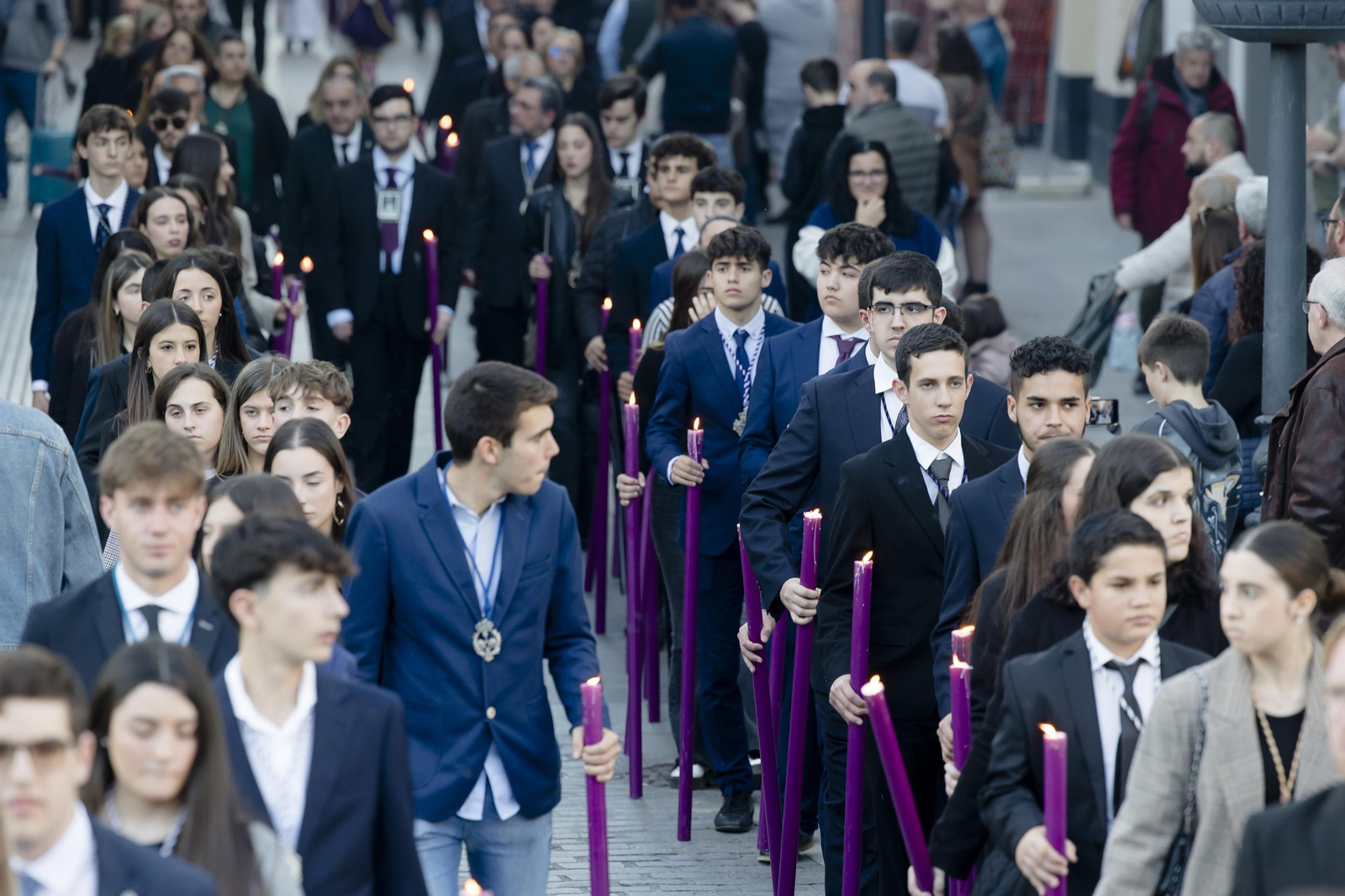Las imágenes del  vía crucis de las hermandades de Cádiz