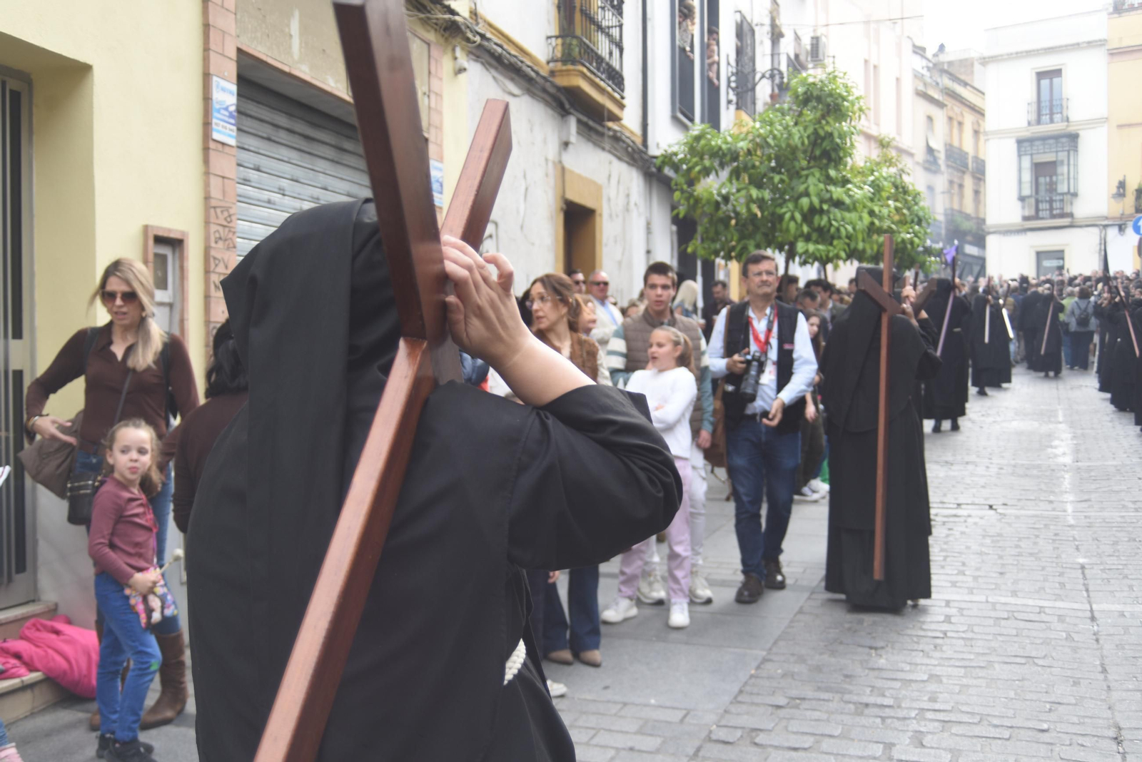 La procesión del Nazareno en este Jueves Santo de Córdoba, en imágenes