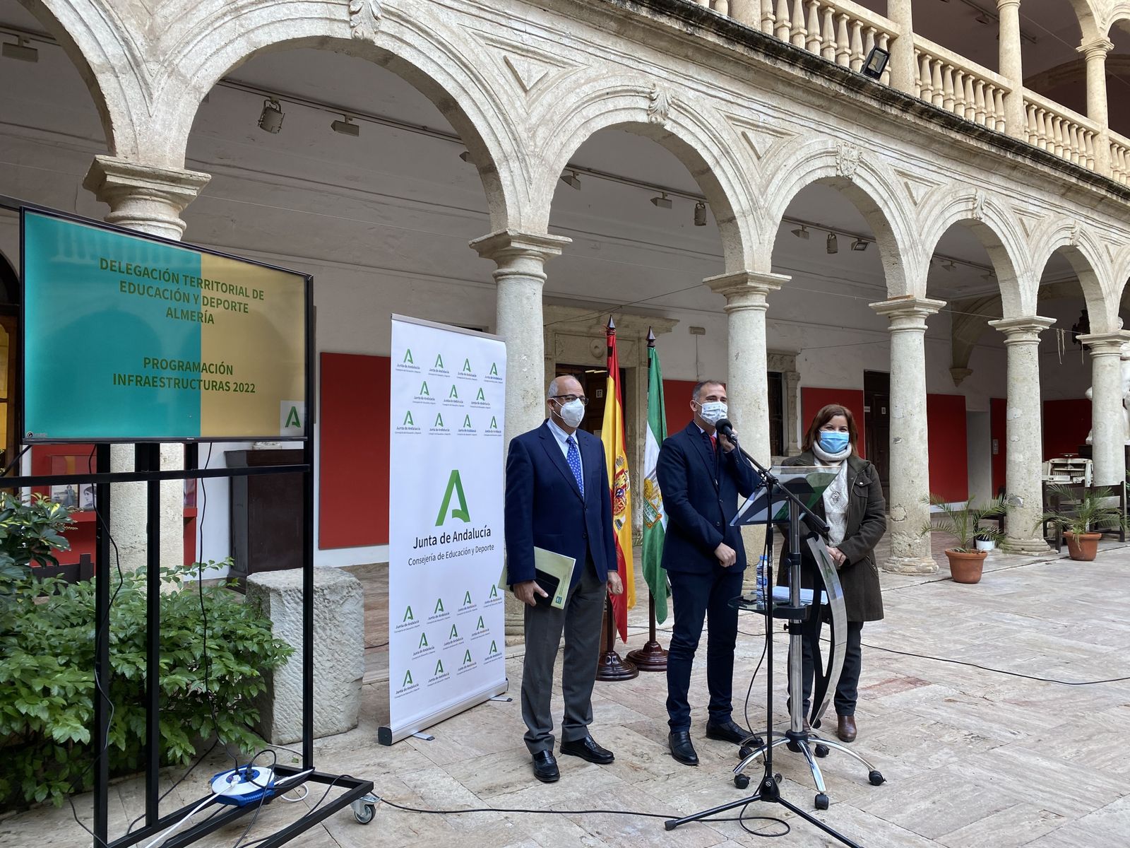 Presentación del nuevo Plan de Infraestructuras en la Escuela de Artes de Almería.