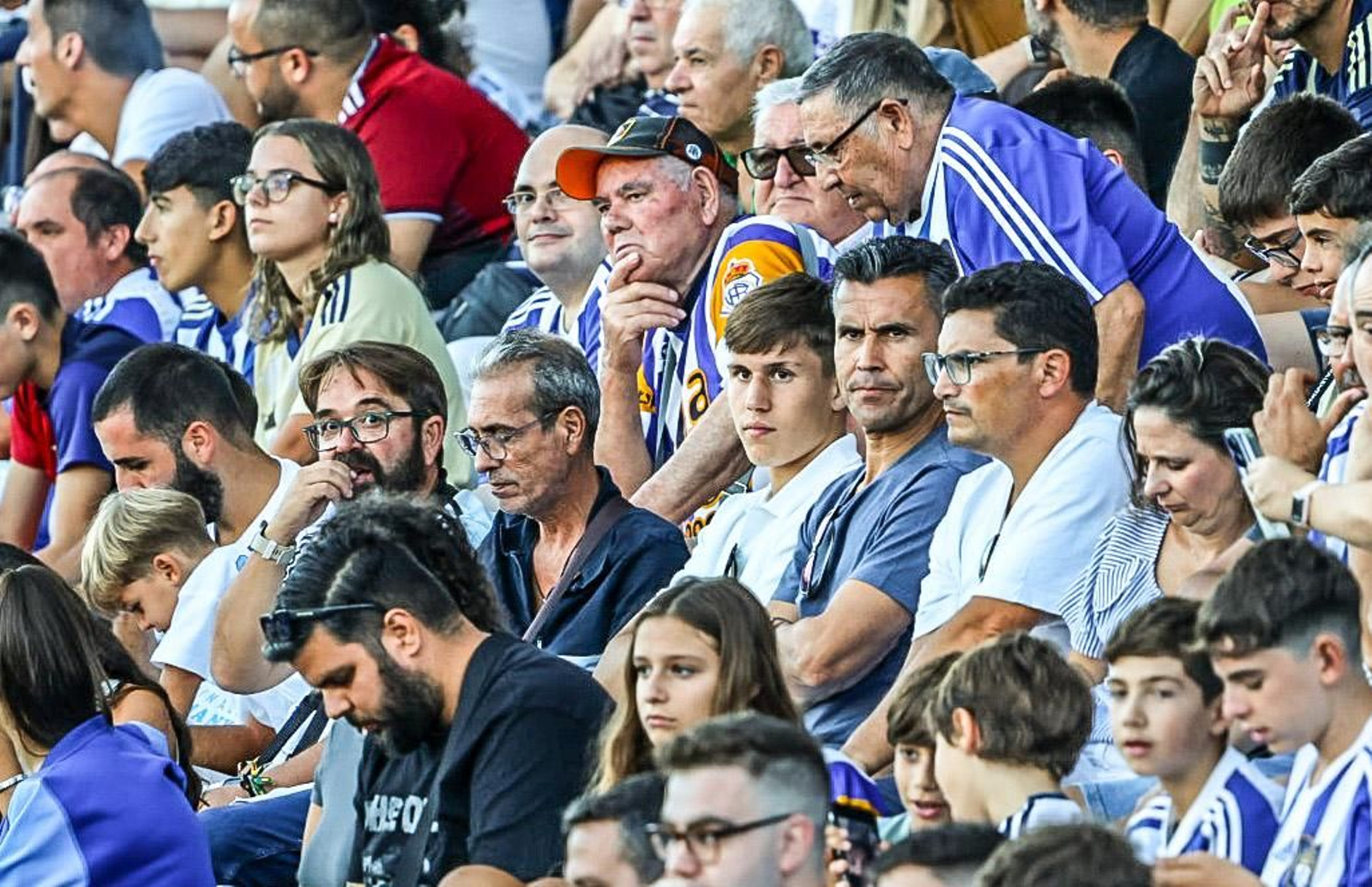 Búscate en las gradas del Nuevo Colombino durante el Recre-Puente Genil